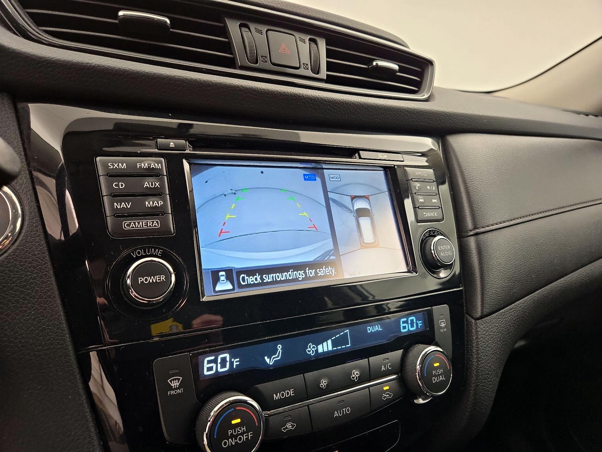 Thumbnail: 2017 Nissan Rogue - 15