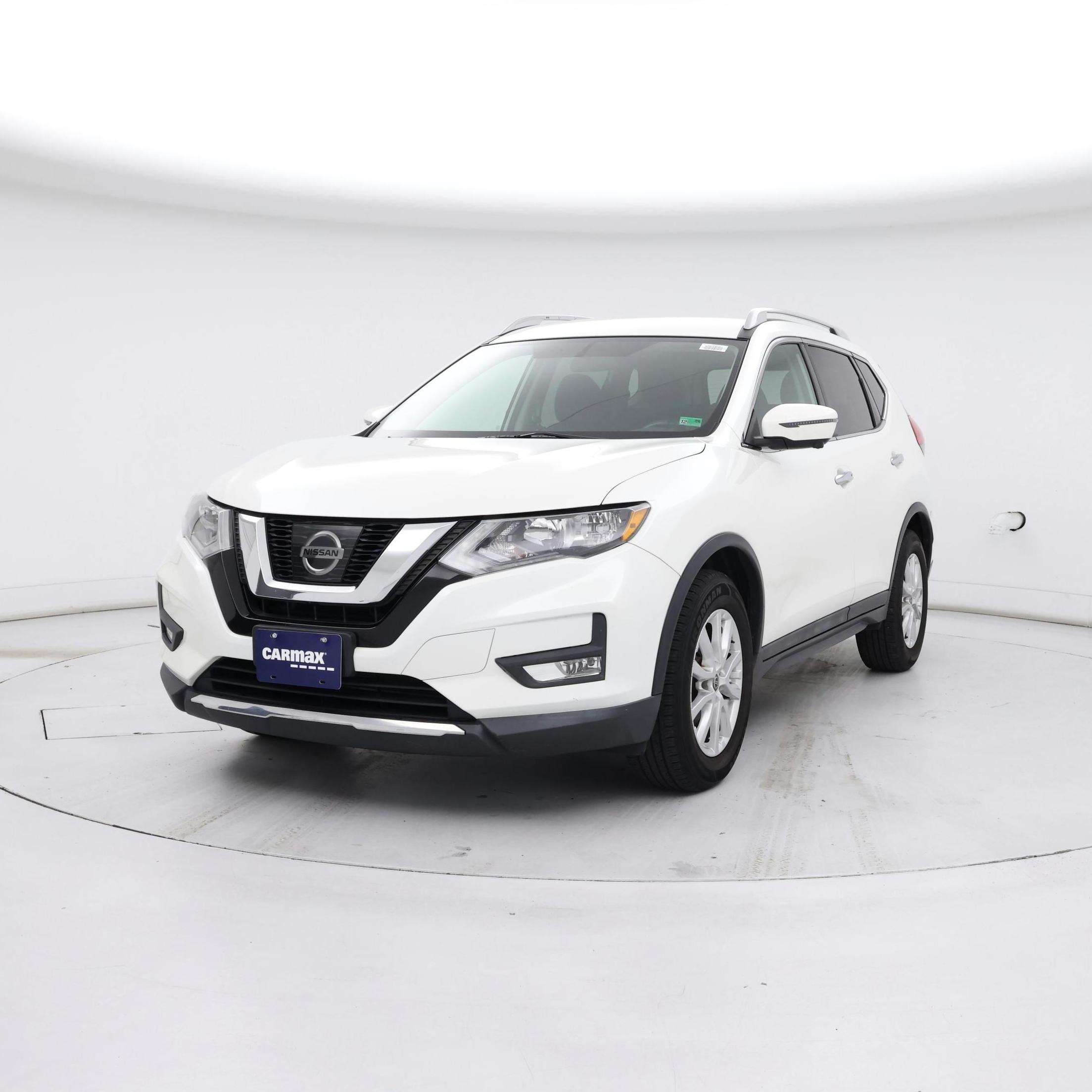 Thumbnail: 2017 Nissan Rogue - 4