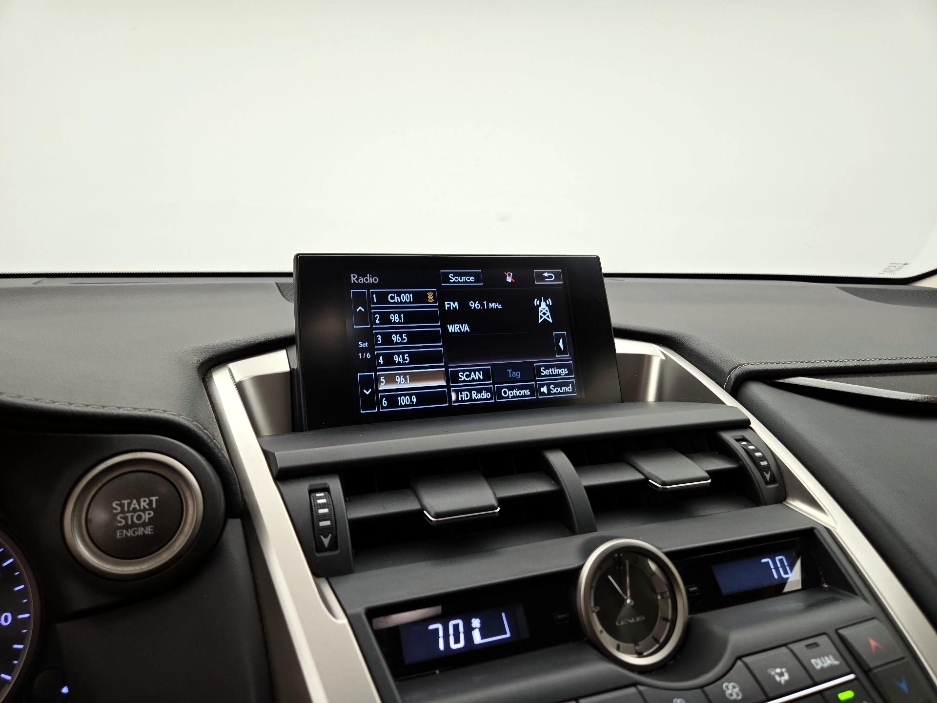 Thumbnail: 2015 Lexus NX - 15