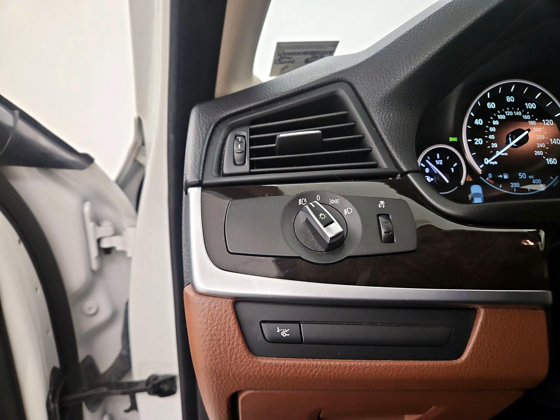 Thumbnail: 2014 BMW 5 Series - 13