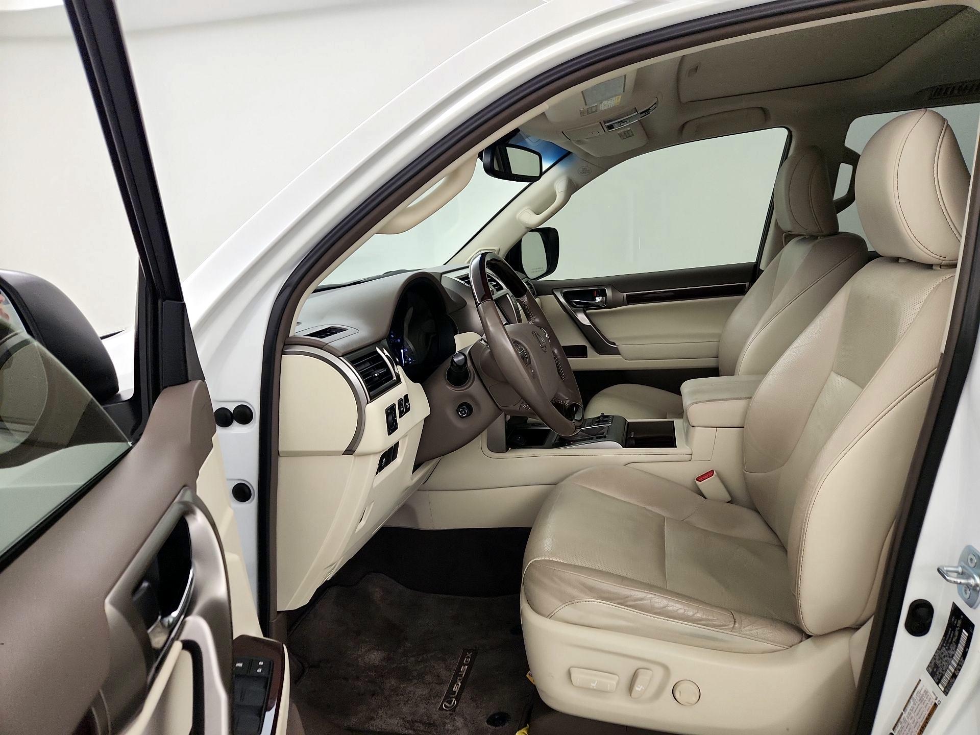 Thumbnail: 2017 Lexus GX - 11