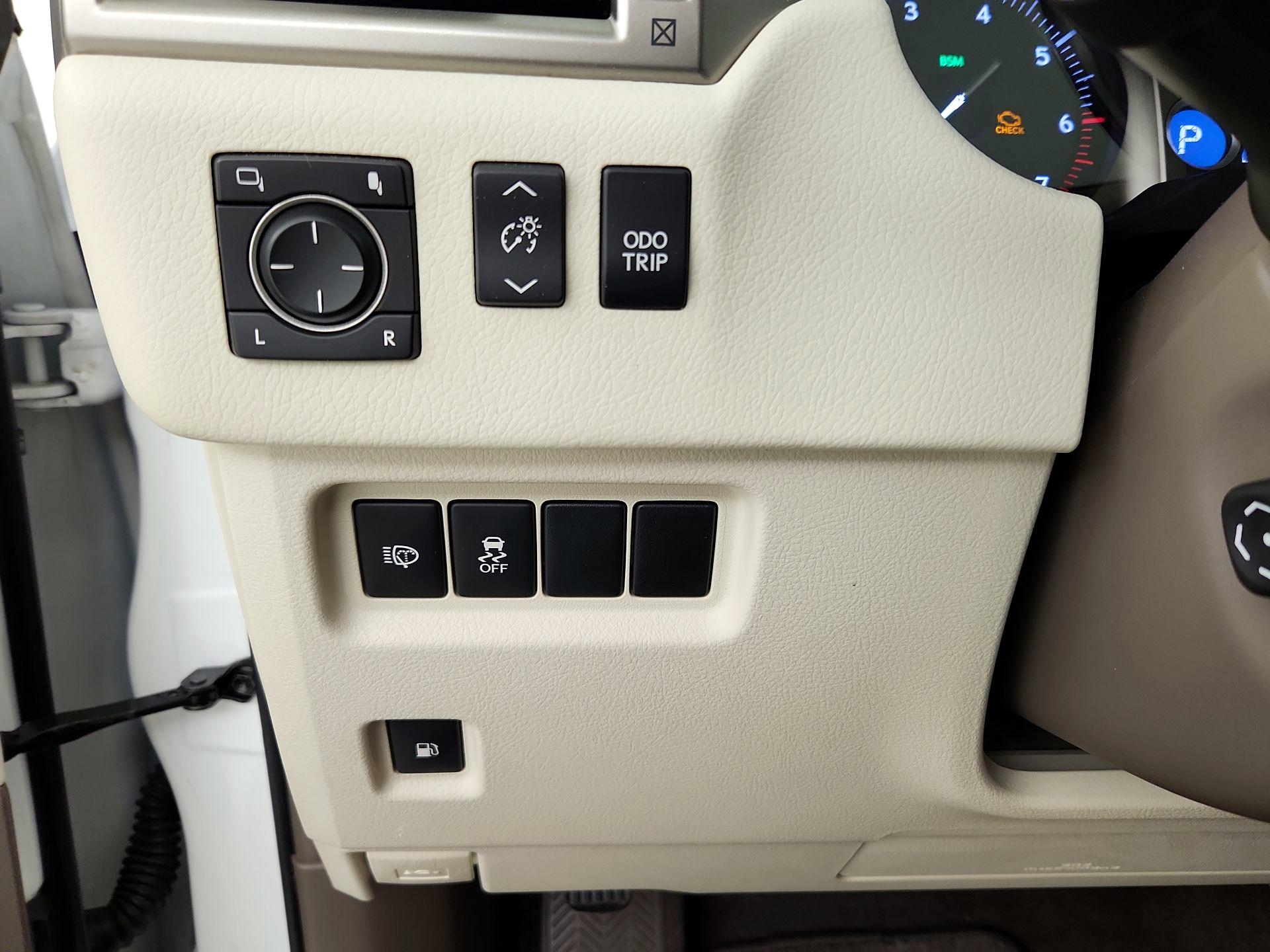 Thumbnail: 2017 Lexus GX - 13