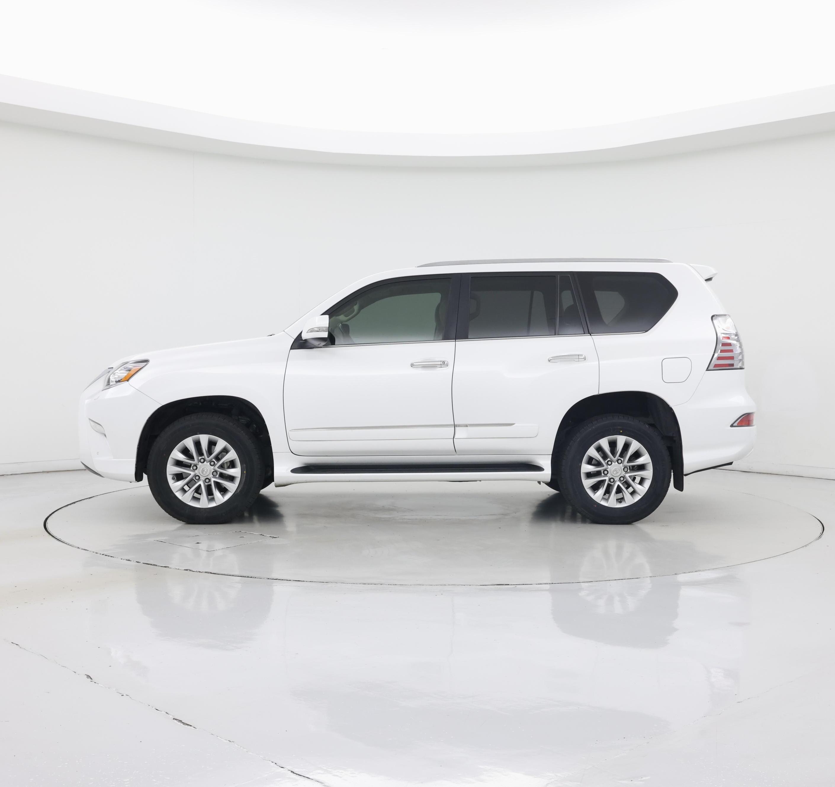 Thumbnail: 2017 Lexus GX - 3