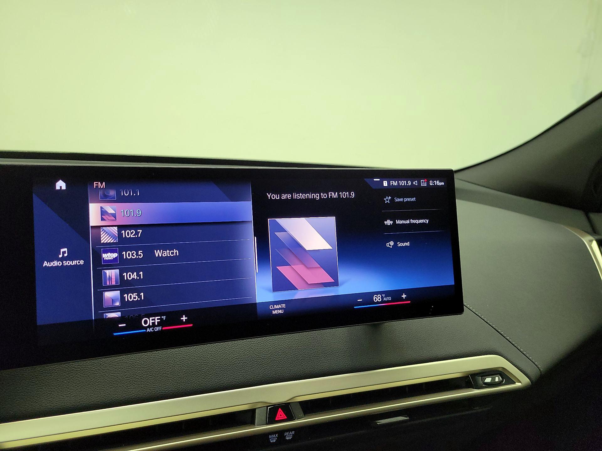 Thumbnail: 2023 BMW iX - 16