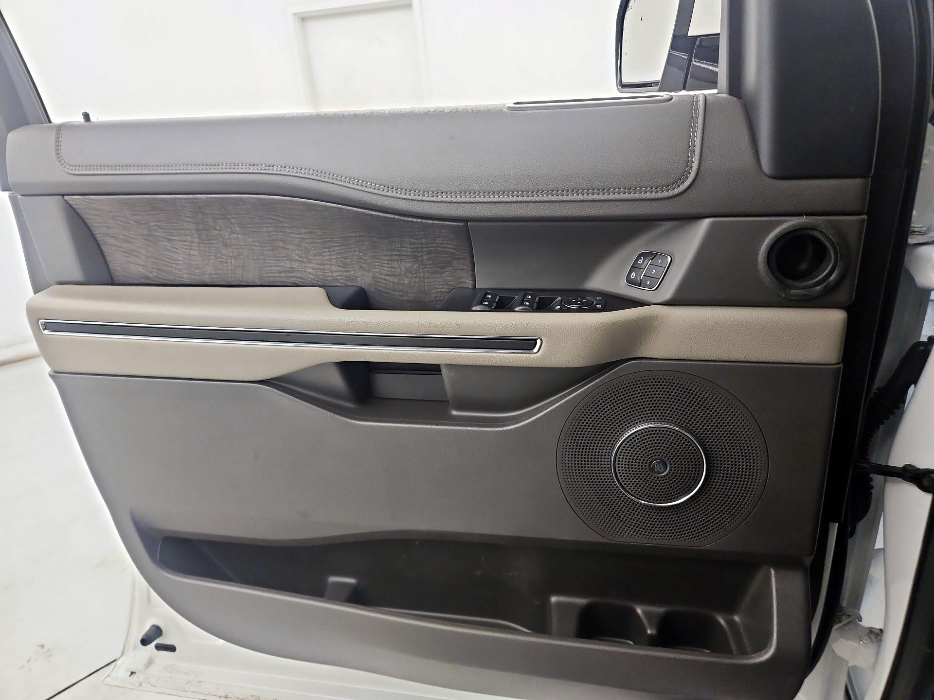 Thumbnail: 2021 Ford Expedition - 12