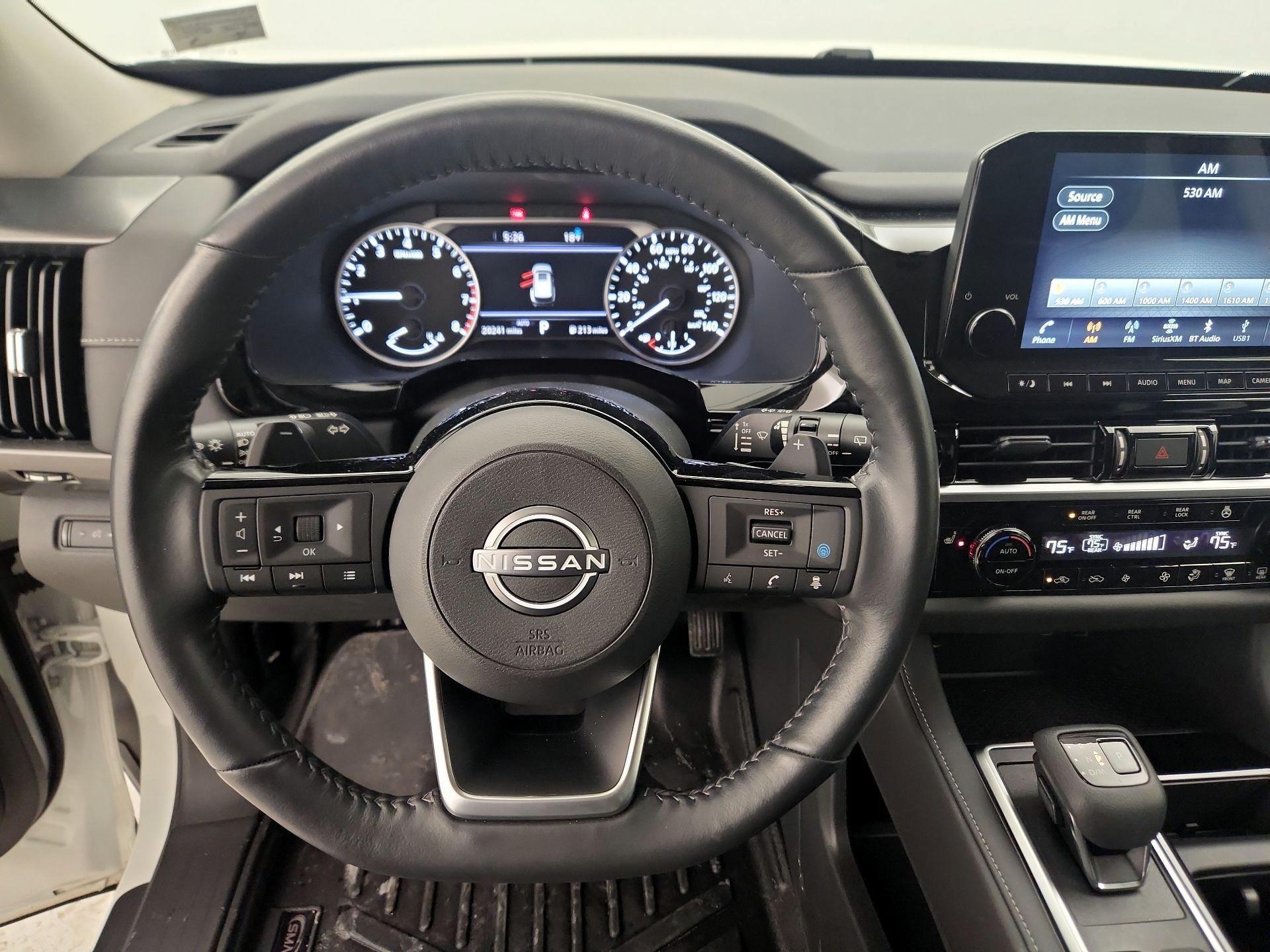 Thumbnail: 2022 Nissan Pathfinder - 10