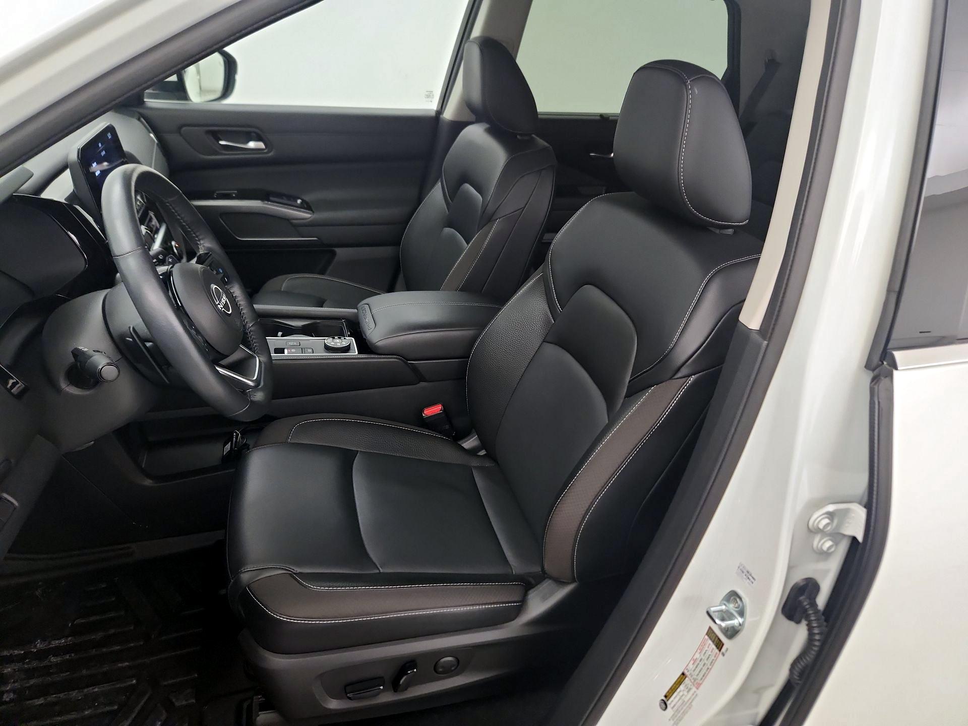 Thumbnail: 2022 Nissan Pathfinder - 11