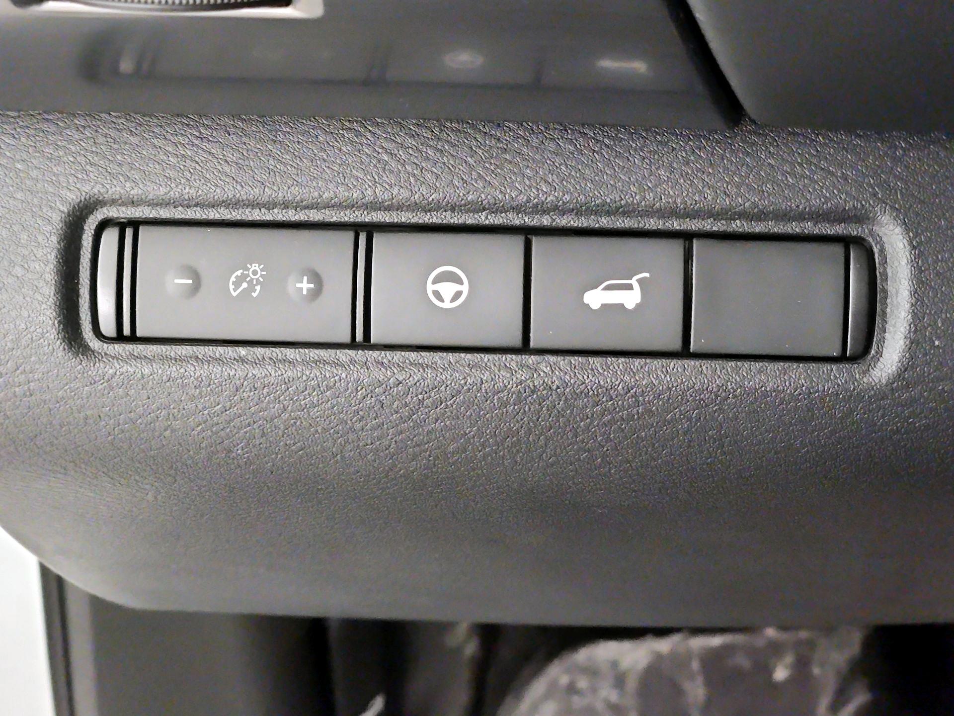 Thumbnail: 2022 Nissan Pathfinder - 13