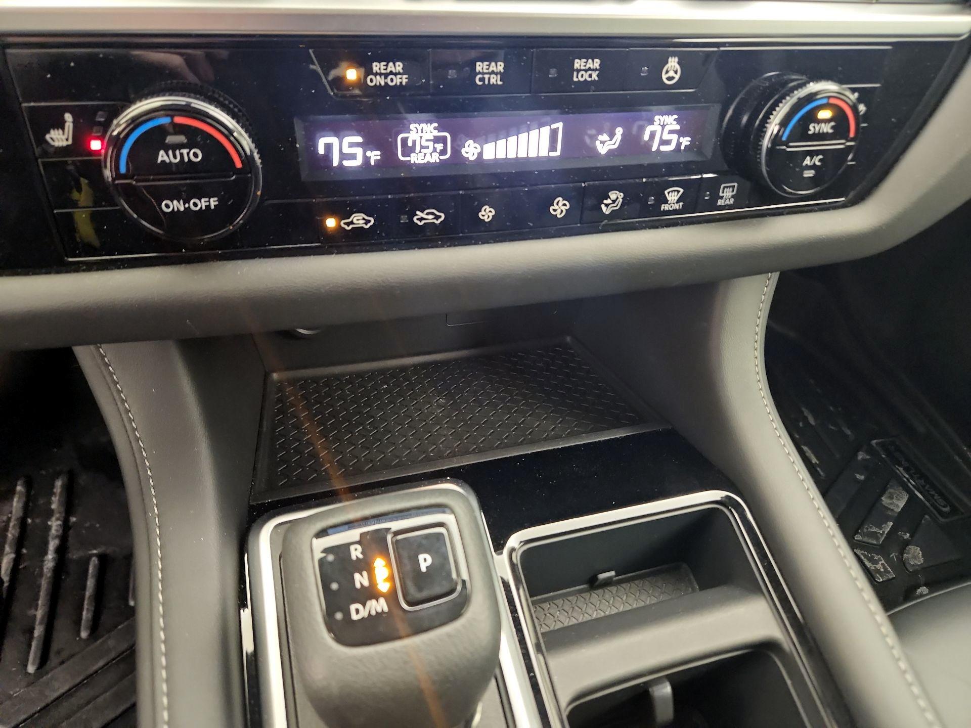 Thumbnail: 2022 Nissan Pathfinder - 17