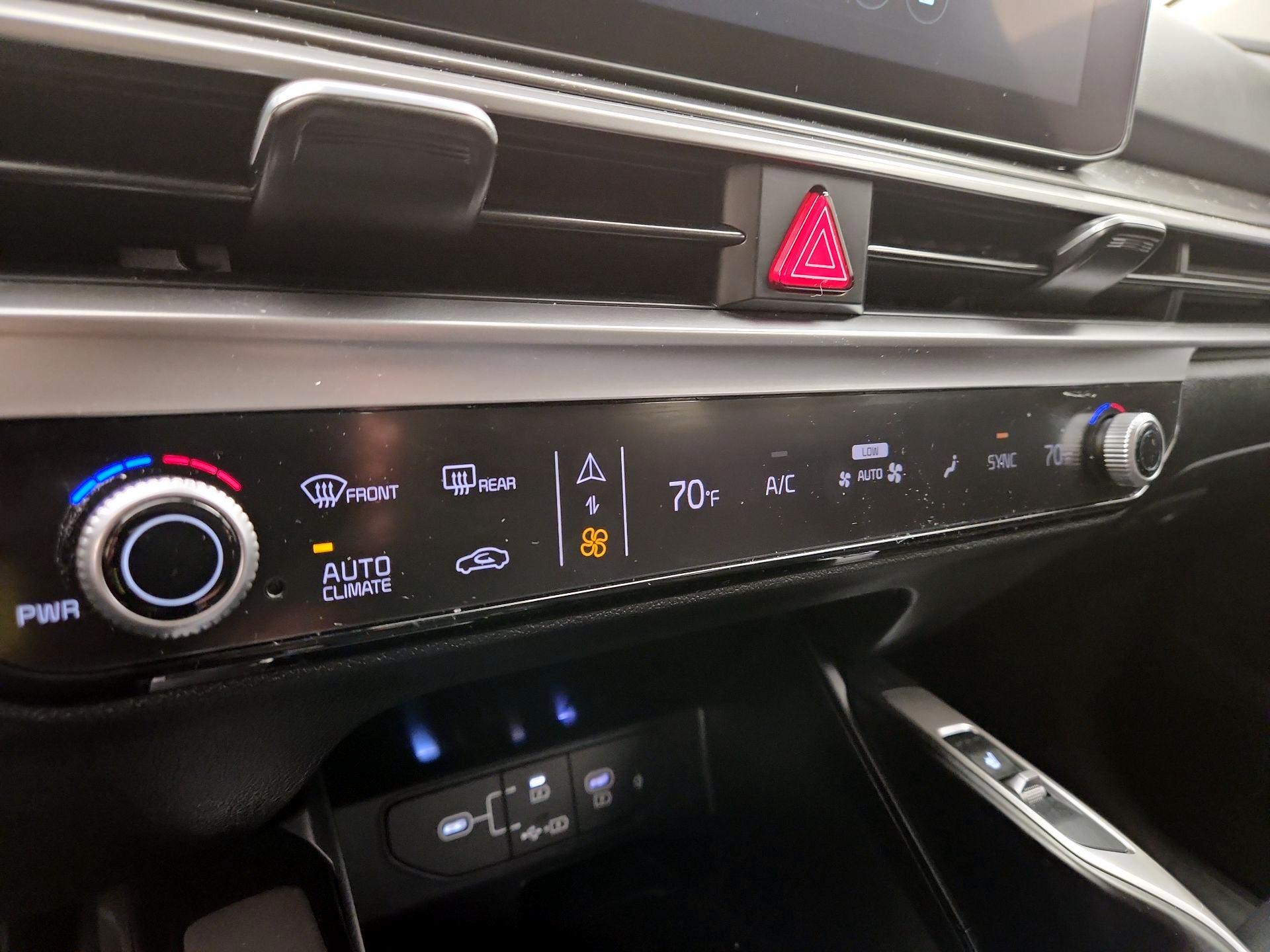 Thumbnail: 2025 Kia Sorento - 17