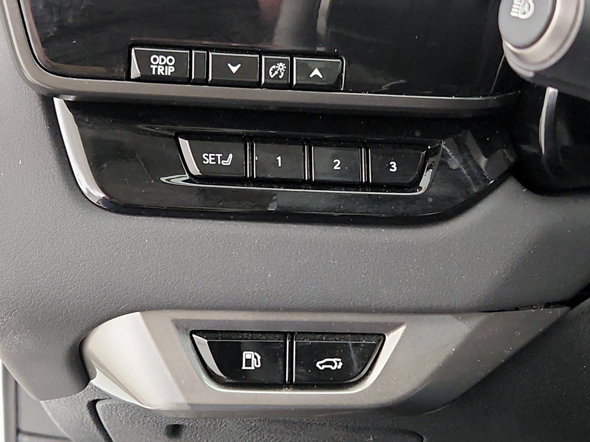 Thumbnail: 2023 Lexus RX - 13