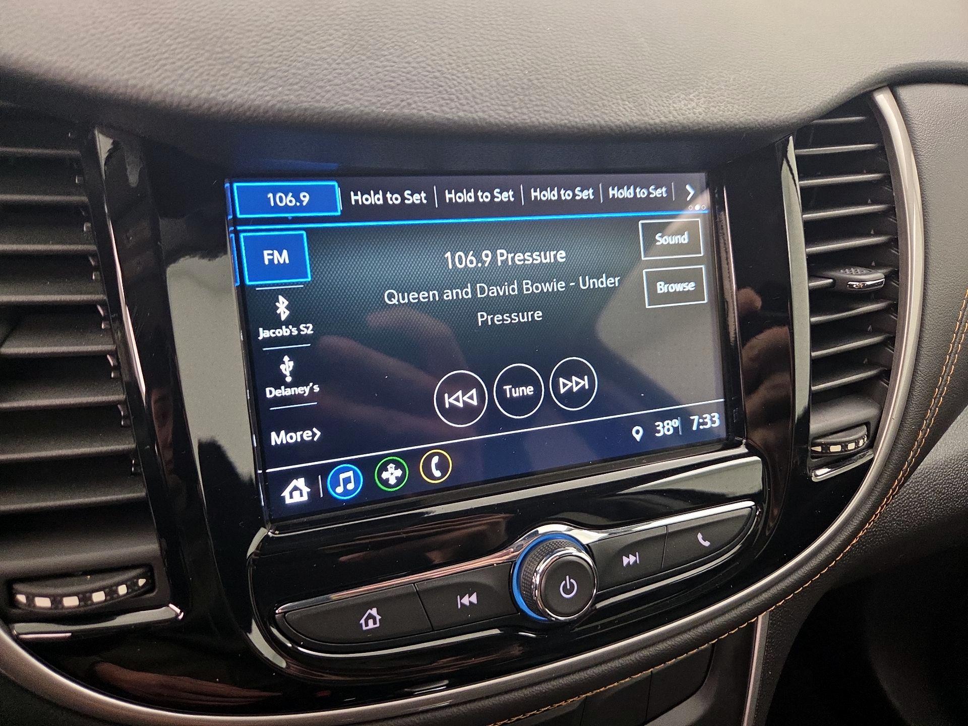 Thumbnail: 2019 Chevrolet Trax - 15