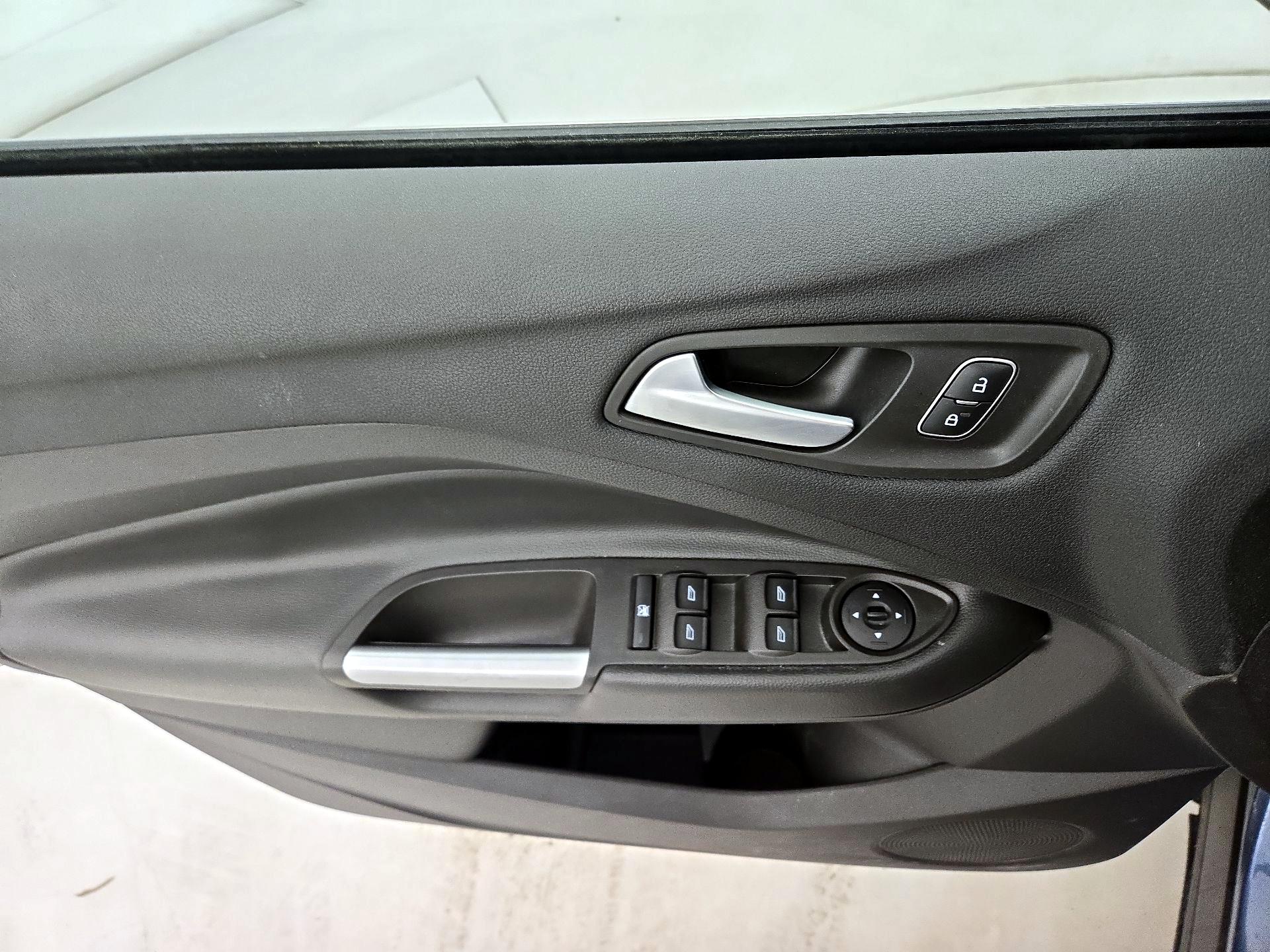 Thumbnail: 2018 Ford Escape - 12