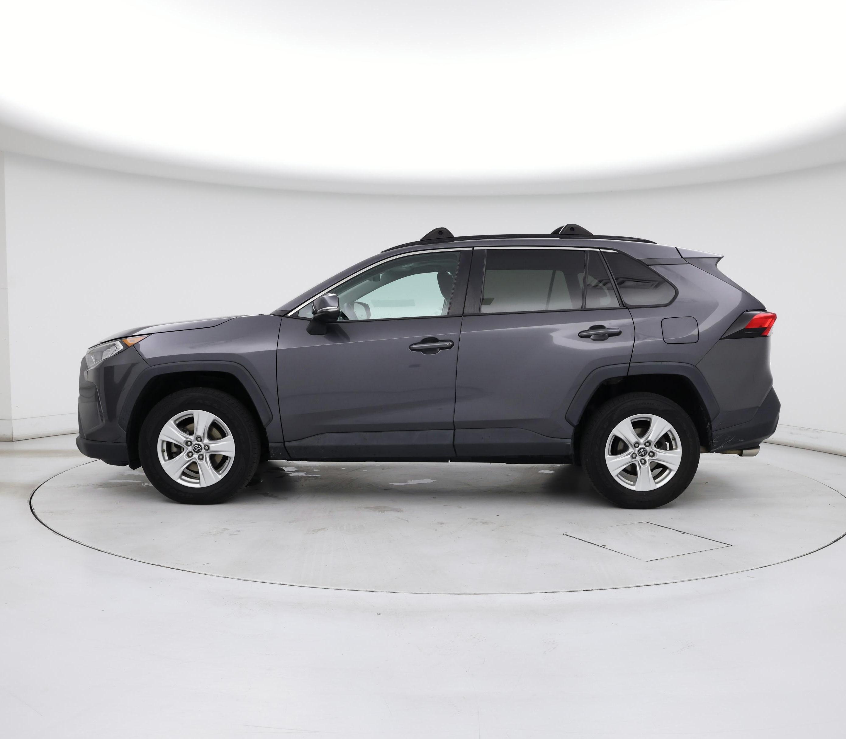 Thumbnail: 2019 Toyota RAV4 - 3