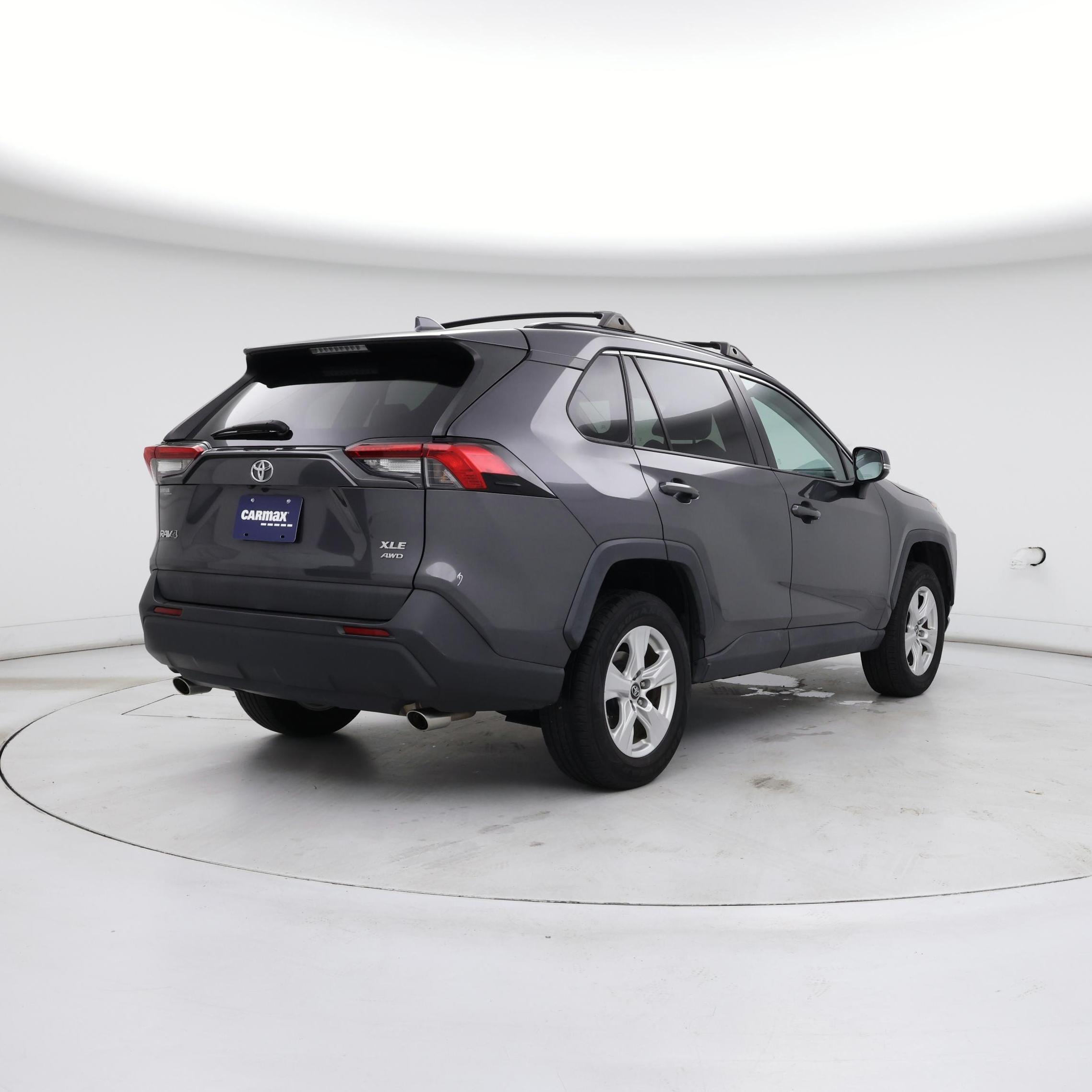 Thumbnail: 2019 Toyota RAV4 - 8