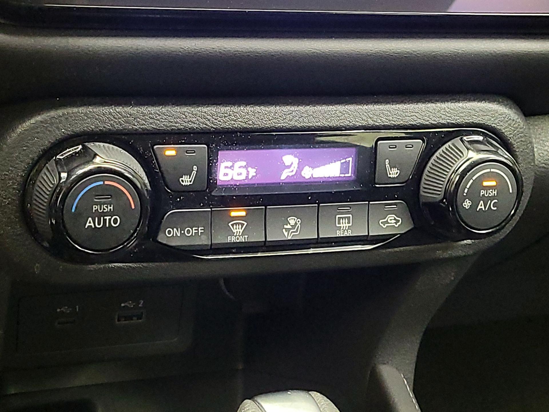 Thumbnail: 2024 Nissan Kicks - 16