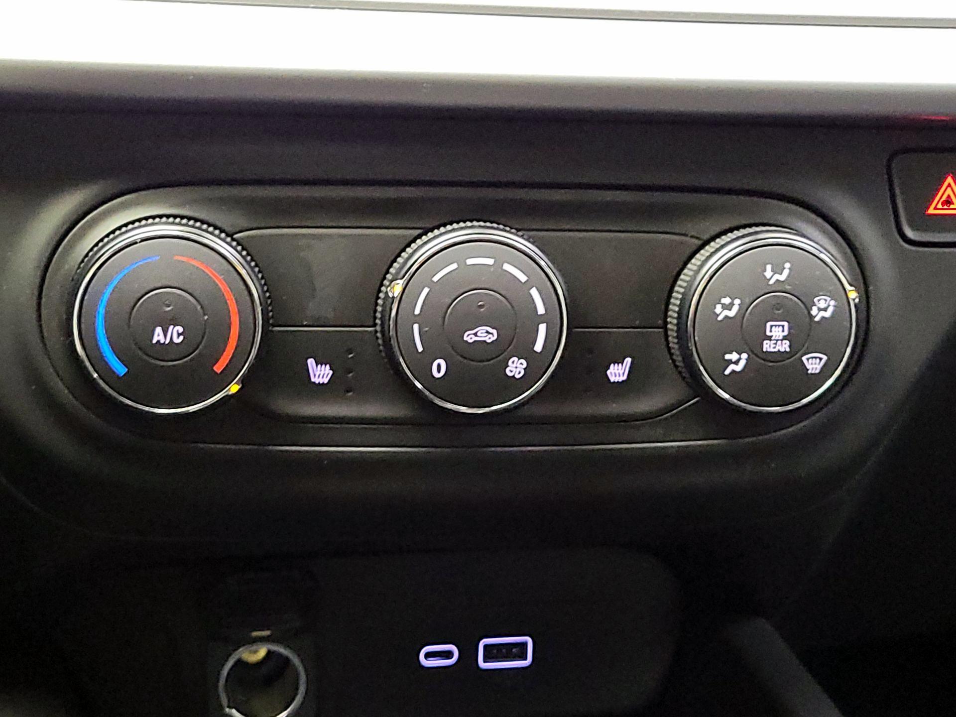 Thumbnail: 2025 Chevrolet Trax - 16