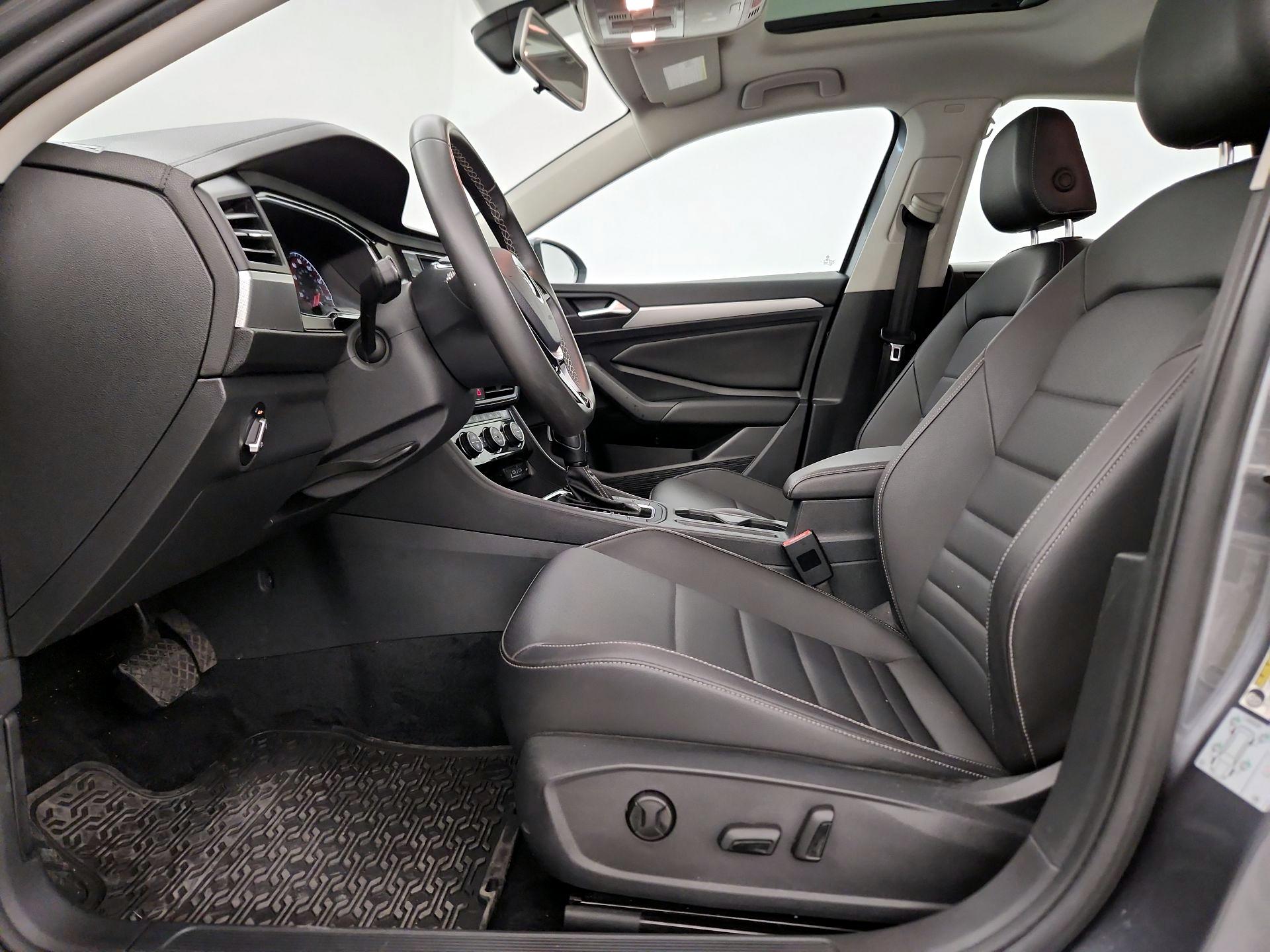 Thumbnail: 2021 Volkswagen Jetta - 11