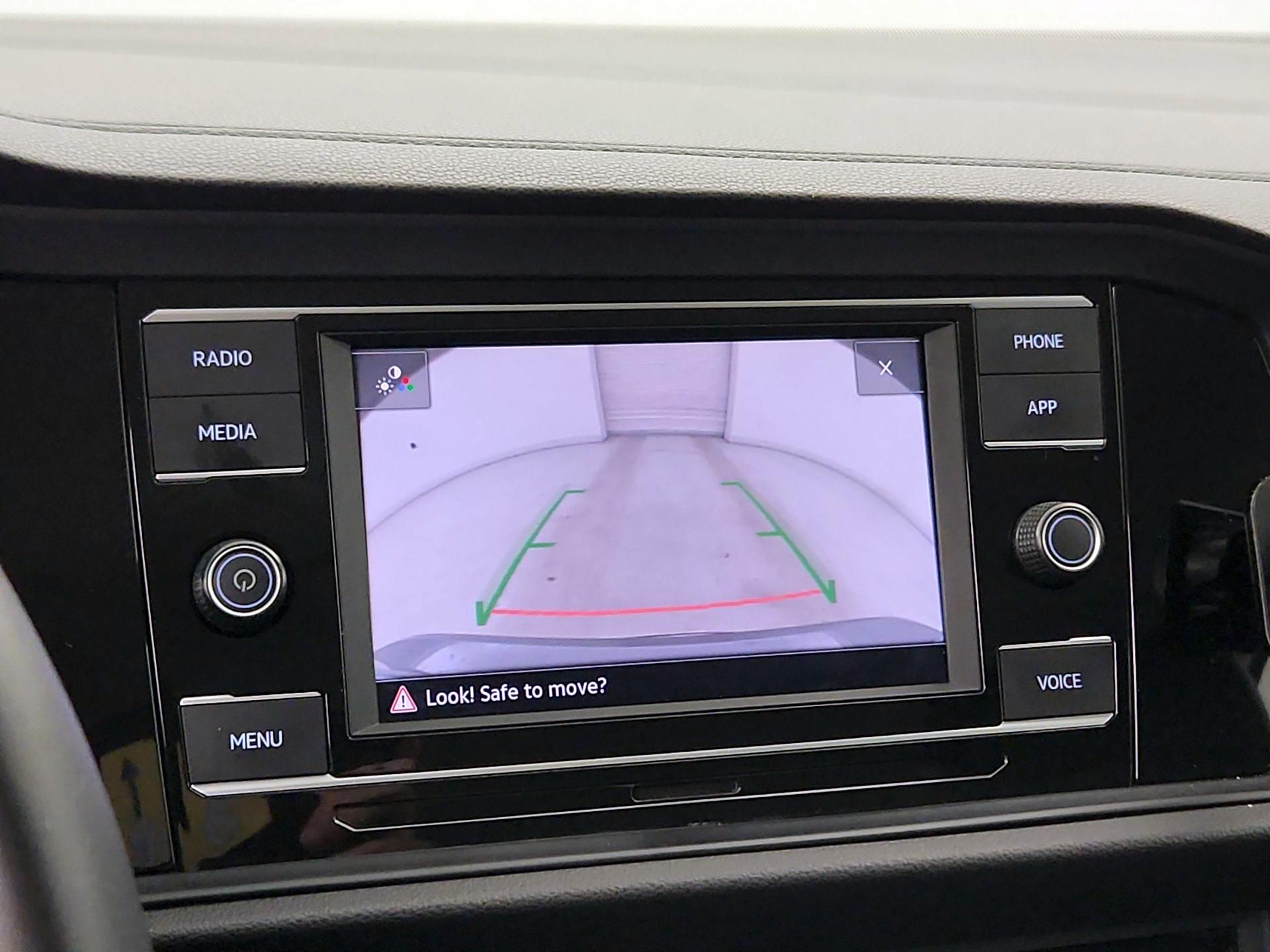 Thumbnail: 2021 Volkswagen Jetta - 14