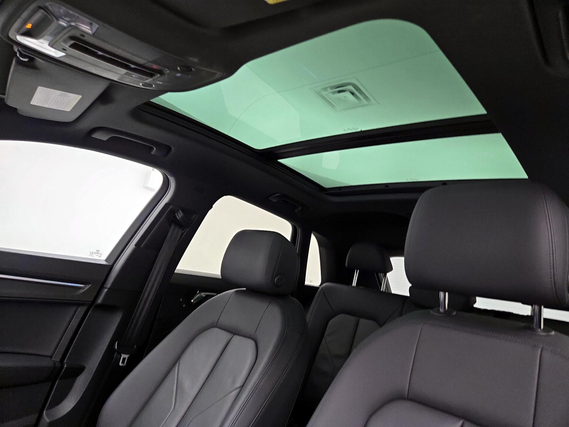 Thumbnail: 2022 Audi Q3 - 20