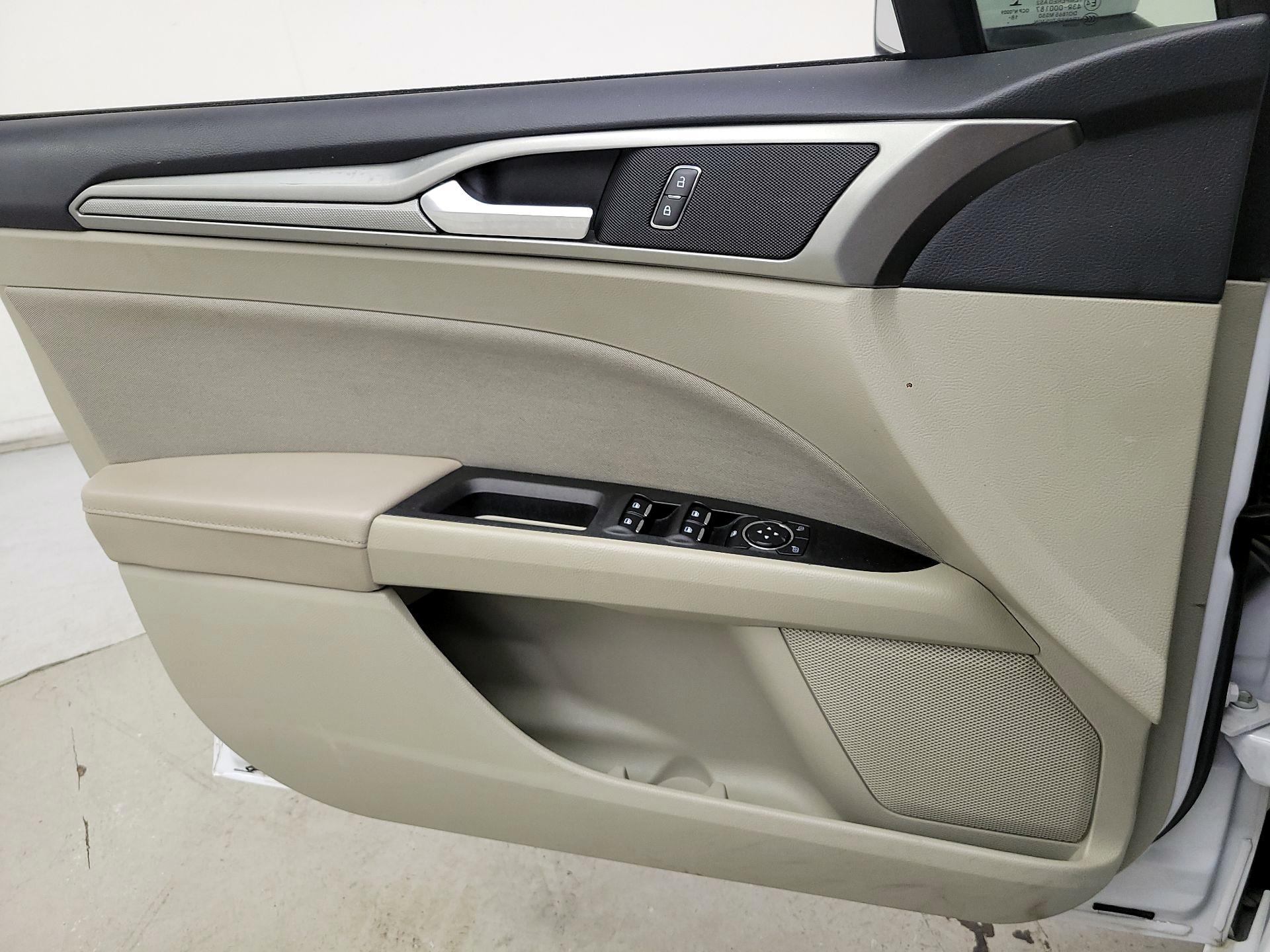 Thumbnail: 2019 Ford Fusion - 12