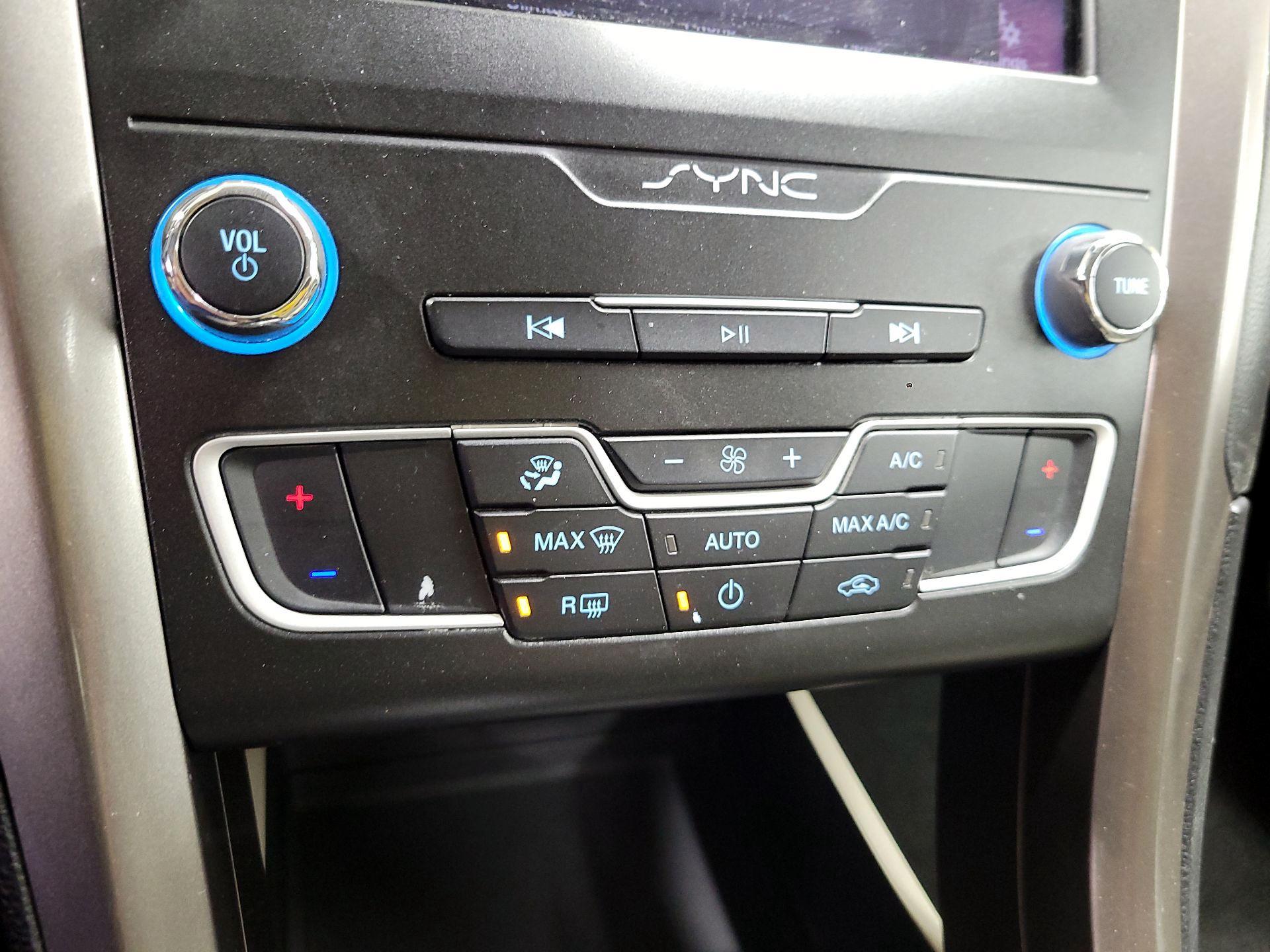 Thumbnail: 2019 Ford Fusion - 16