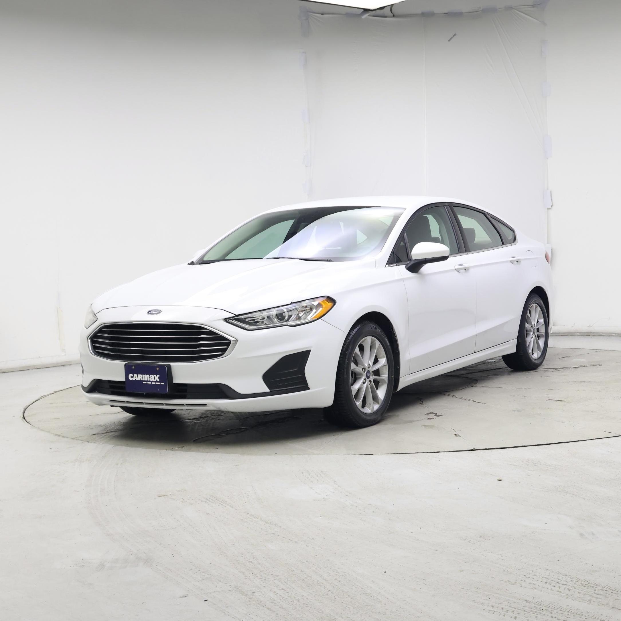 Thumbnail: 2019 Ford Fusion - 4