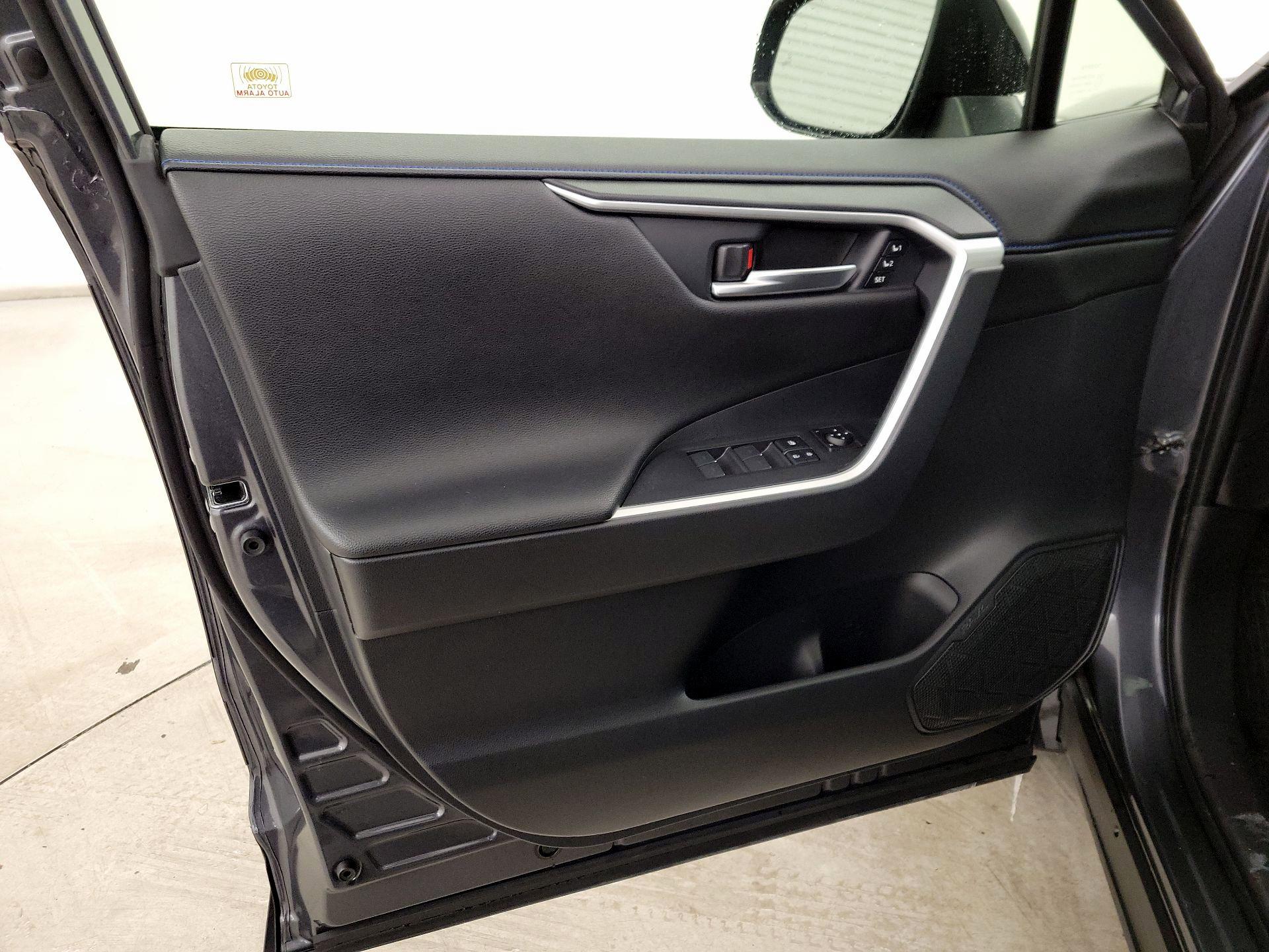 Thumbnail: 2024 Toyota RAV4 - 12