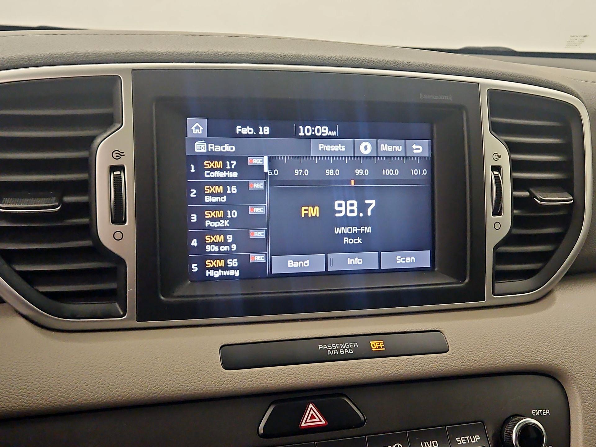 Thumbnail: 2017 Kia Sportage - 15