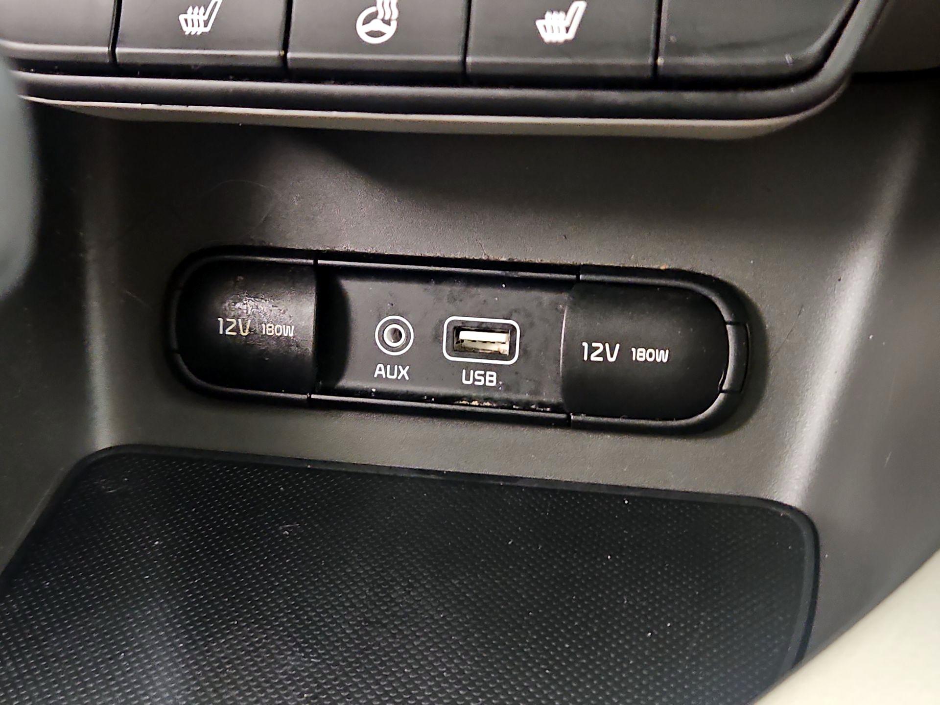 Thumbnail: 2017 Kia Sportage - 18