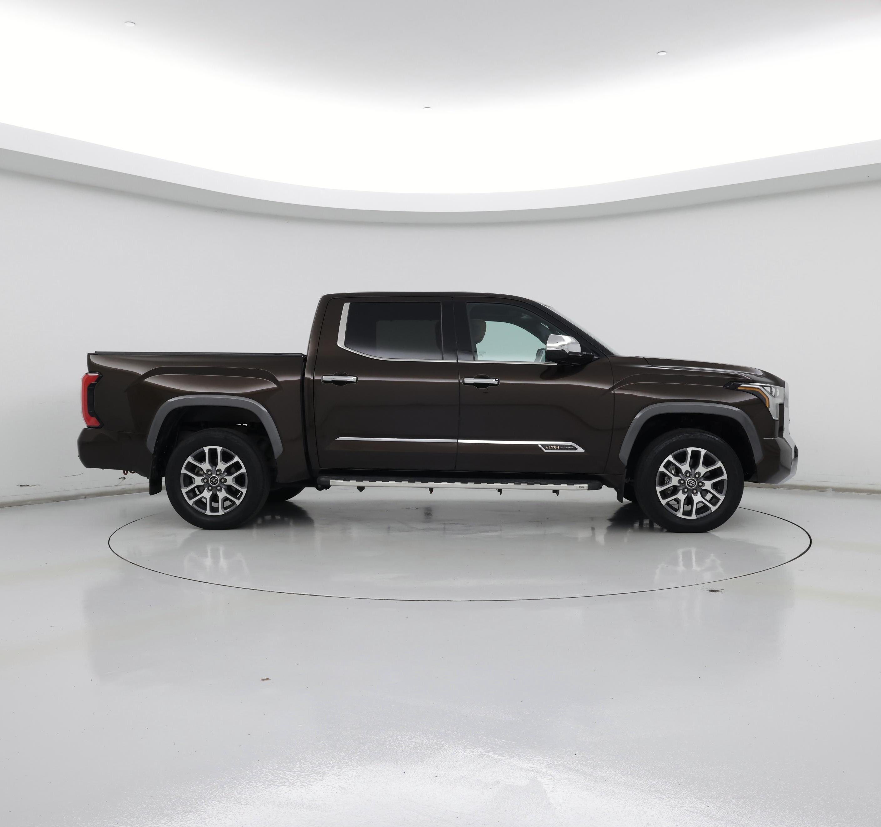 Thumbnail: 2023 Toyota Tundra - 7