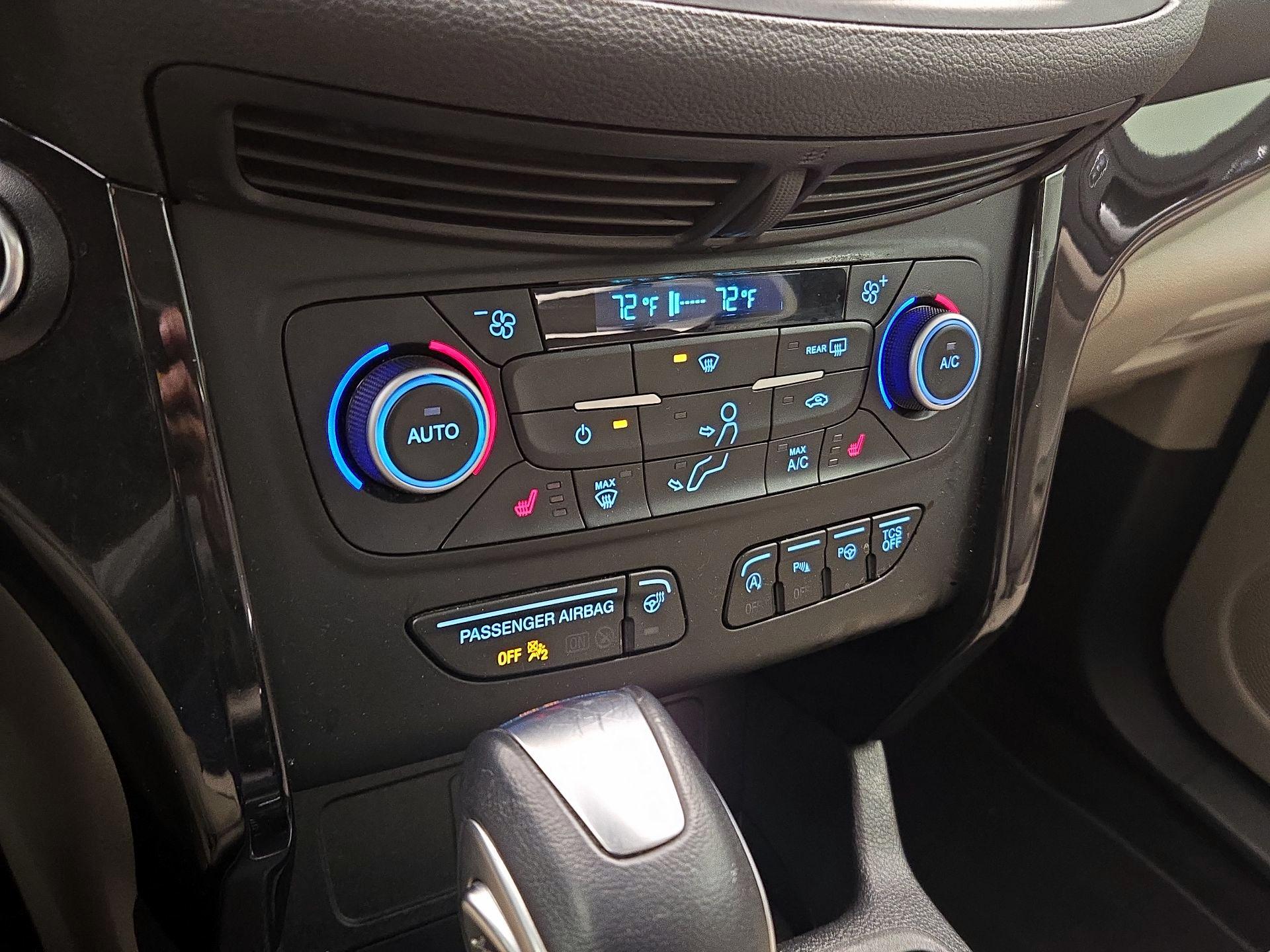 Thumbnail: 2019 Ford Escape - 17