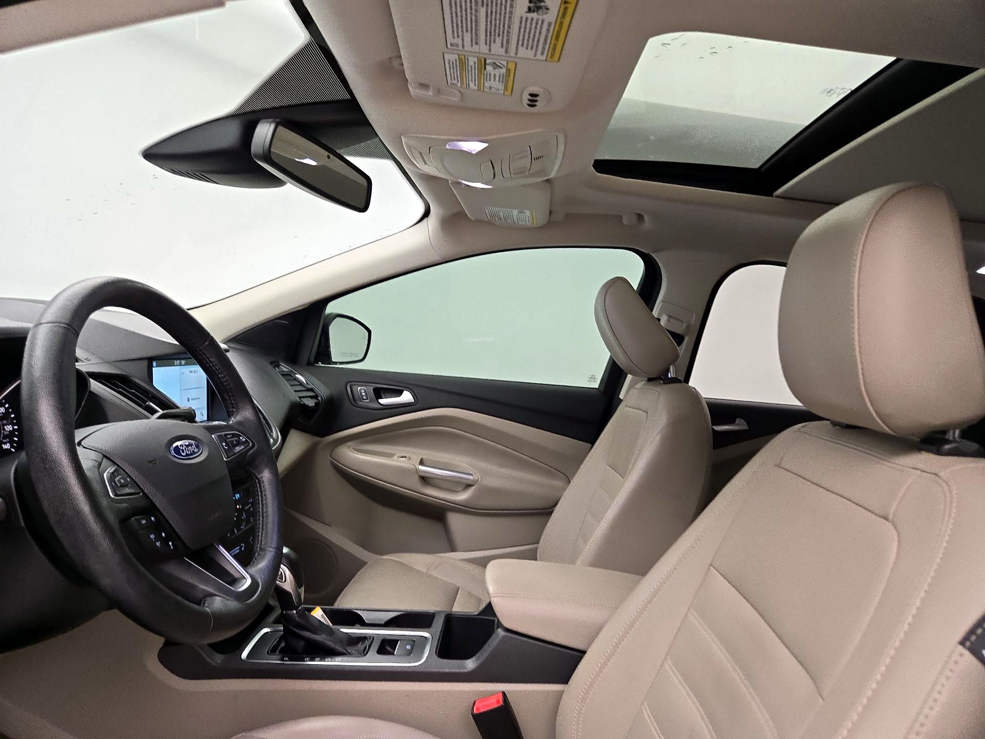 Thumbnail: 2019 Ford Escape - 20