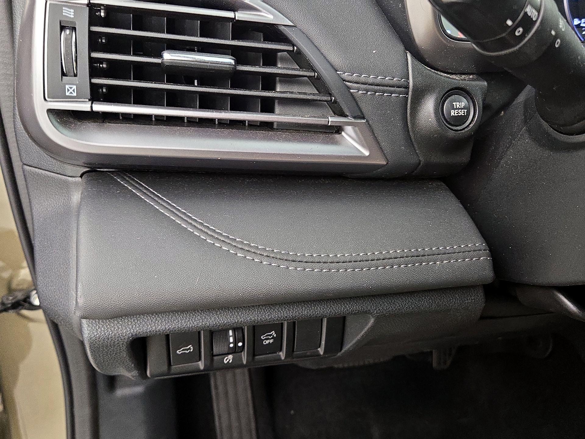 Thumbnail: 2022 Subaru Outback - 13