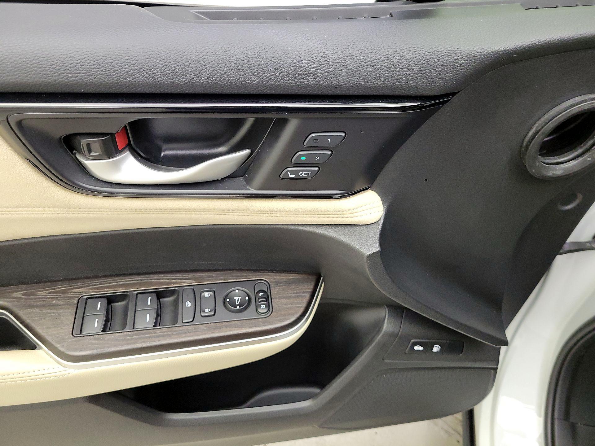 Thumbnail: 2018 Honda Clarity - 12