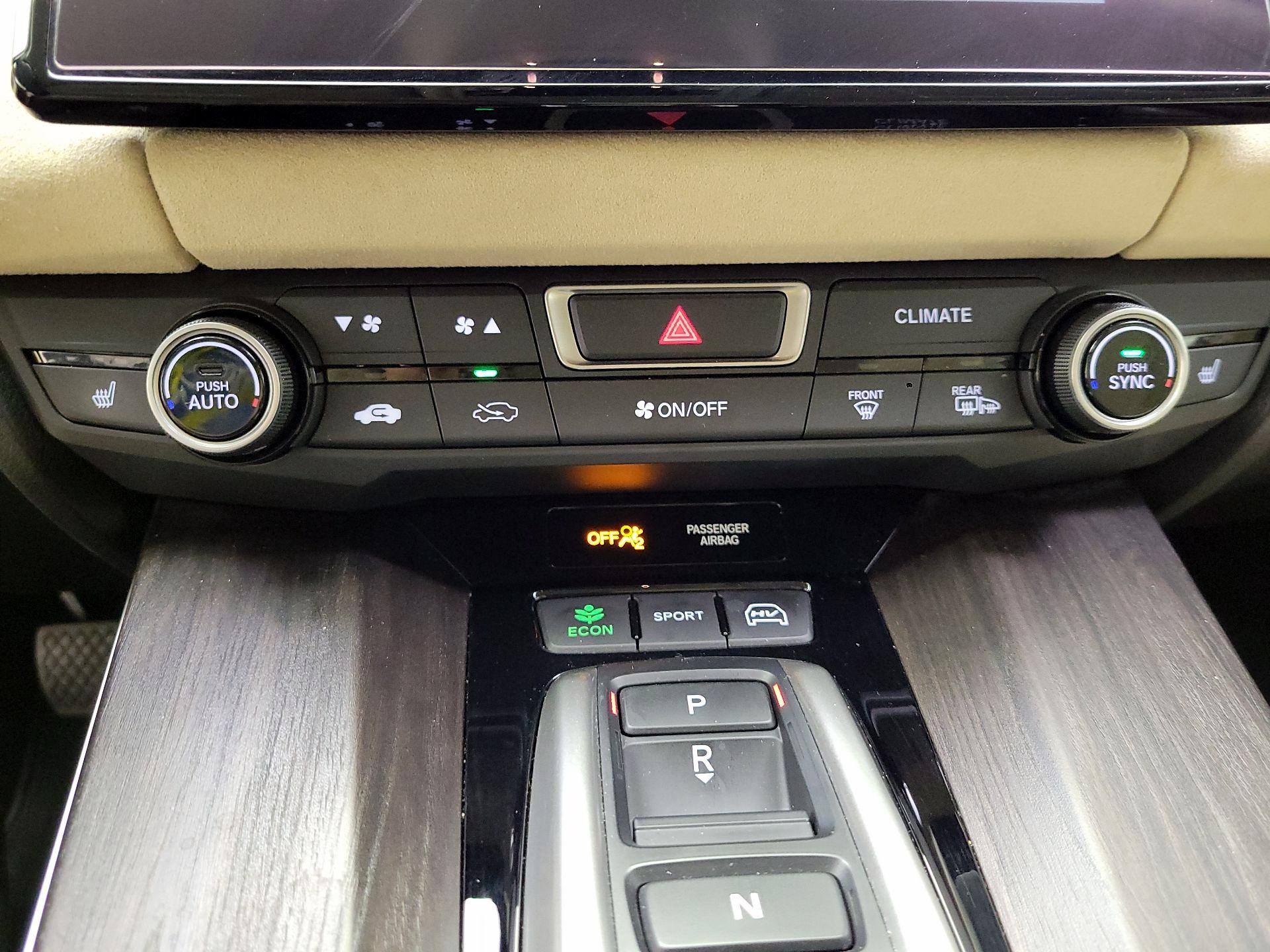 Thumbnail: 2018 Honda Clarity - 17