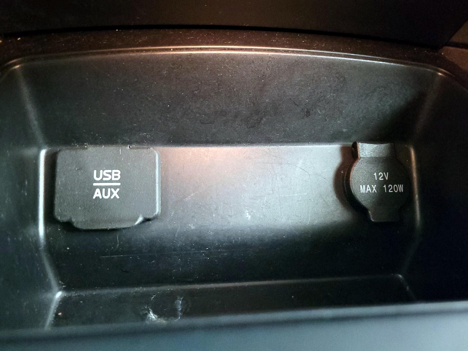 Thumbnail: 2015 Nissan Altima - 18