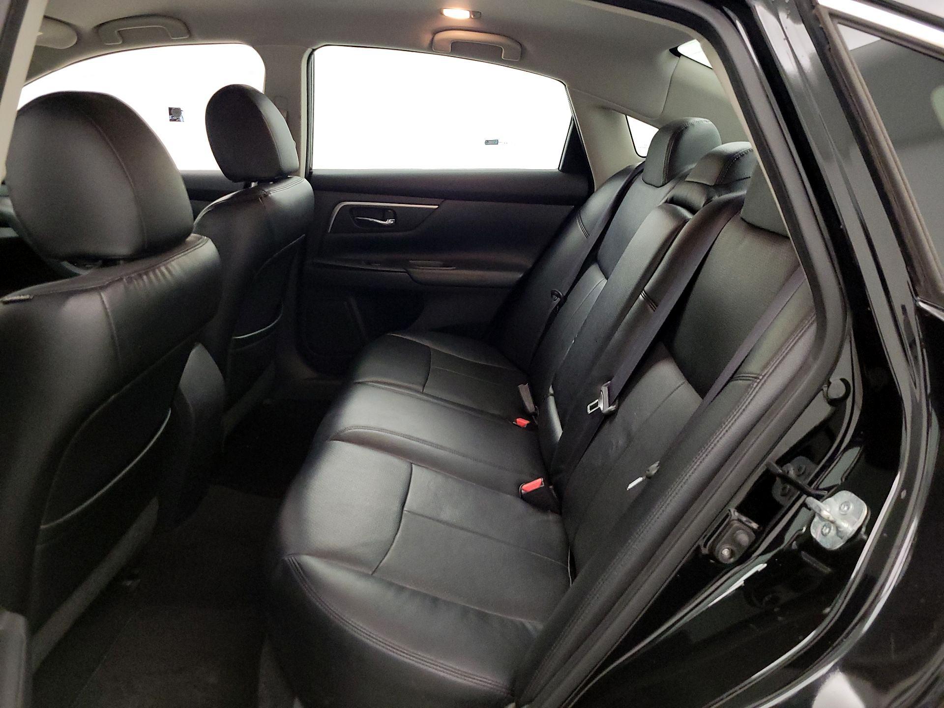 Thumbnail: 2015 Nissan Altima - 19