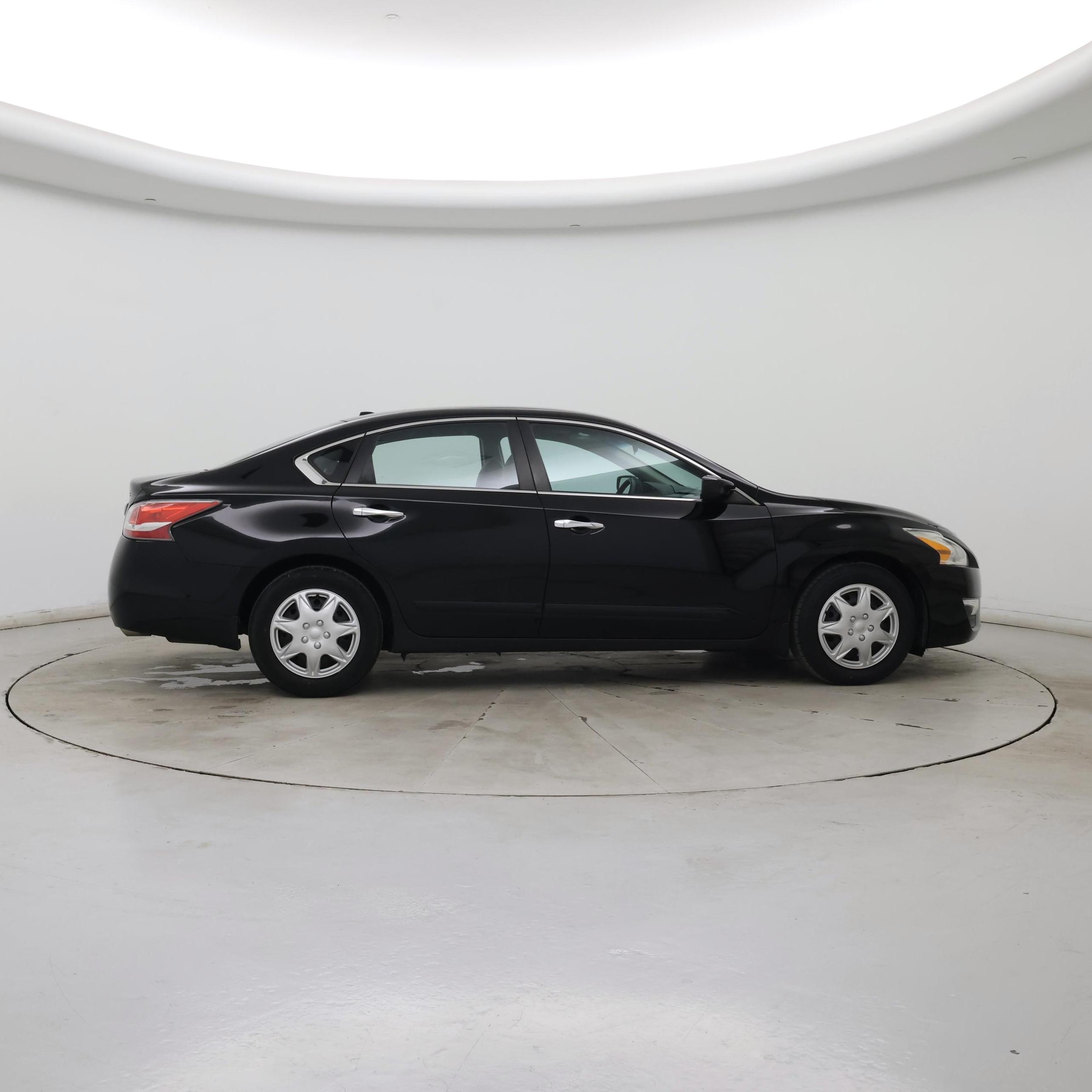 Thumbnail: 2015 Nissan Altima - 7