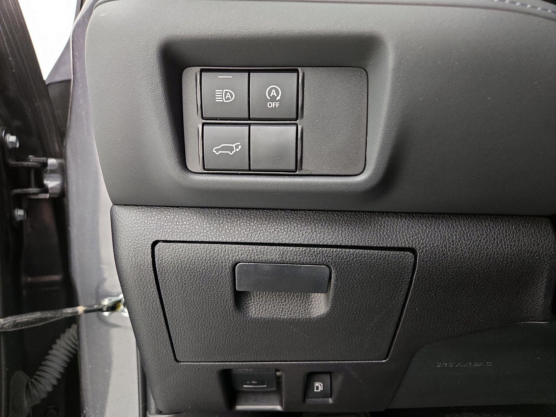 Thumbnail: 2023 Toyota Highlander - 13