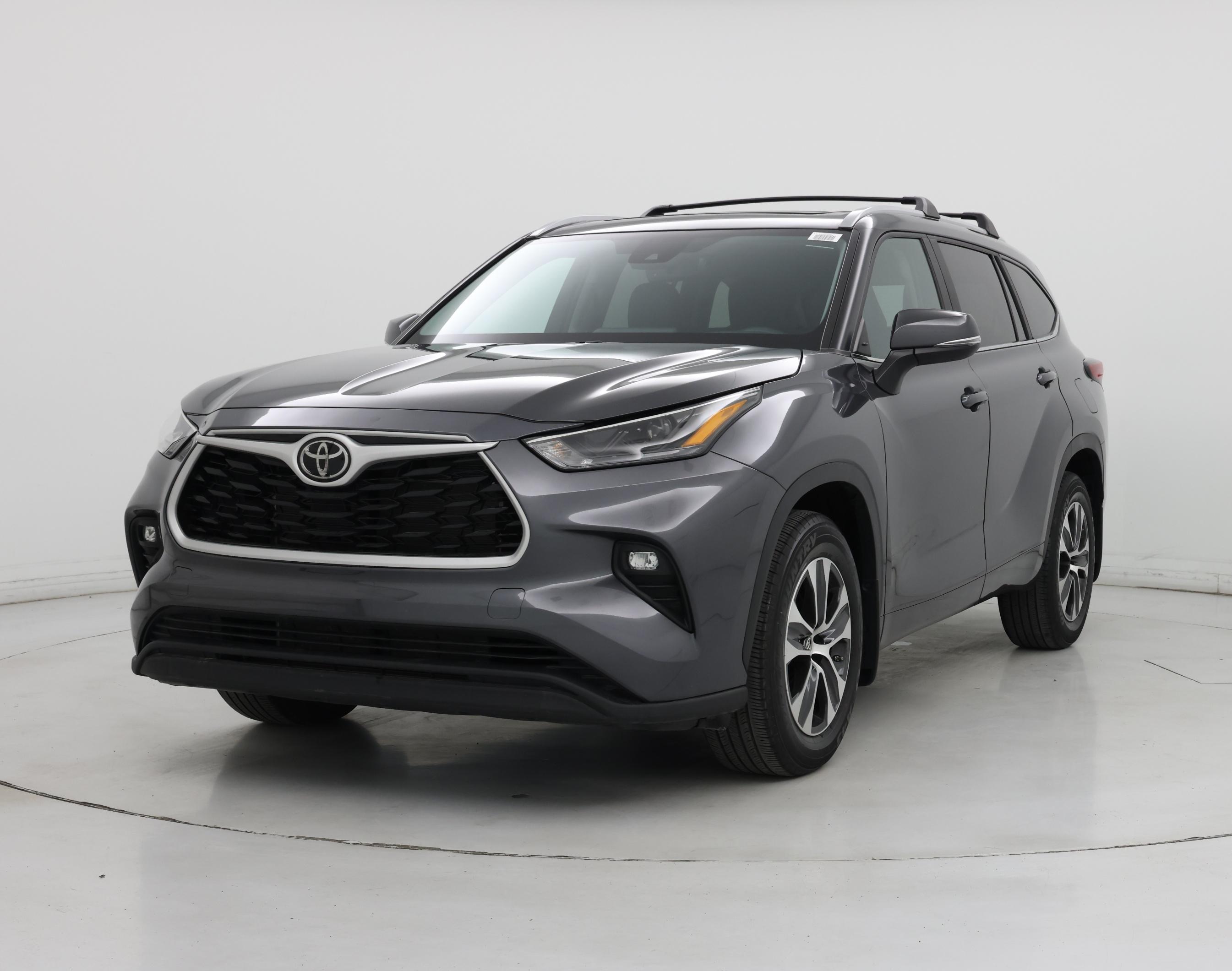 Thumbnail: 2023 Toyota Highlander - 4