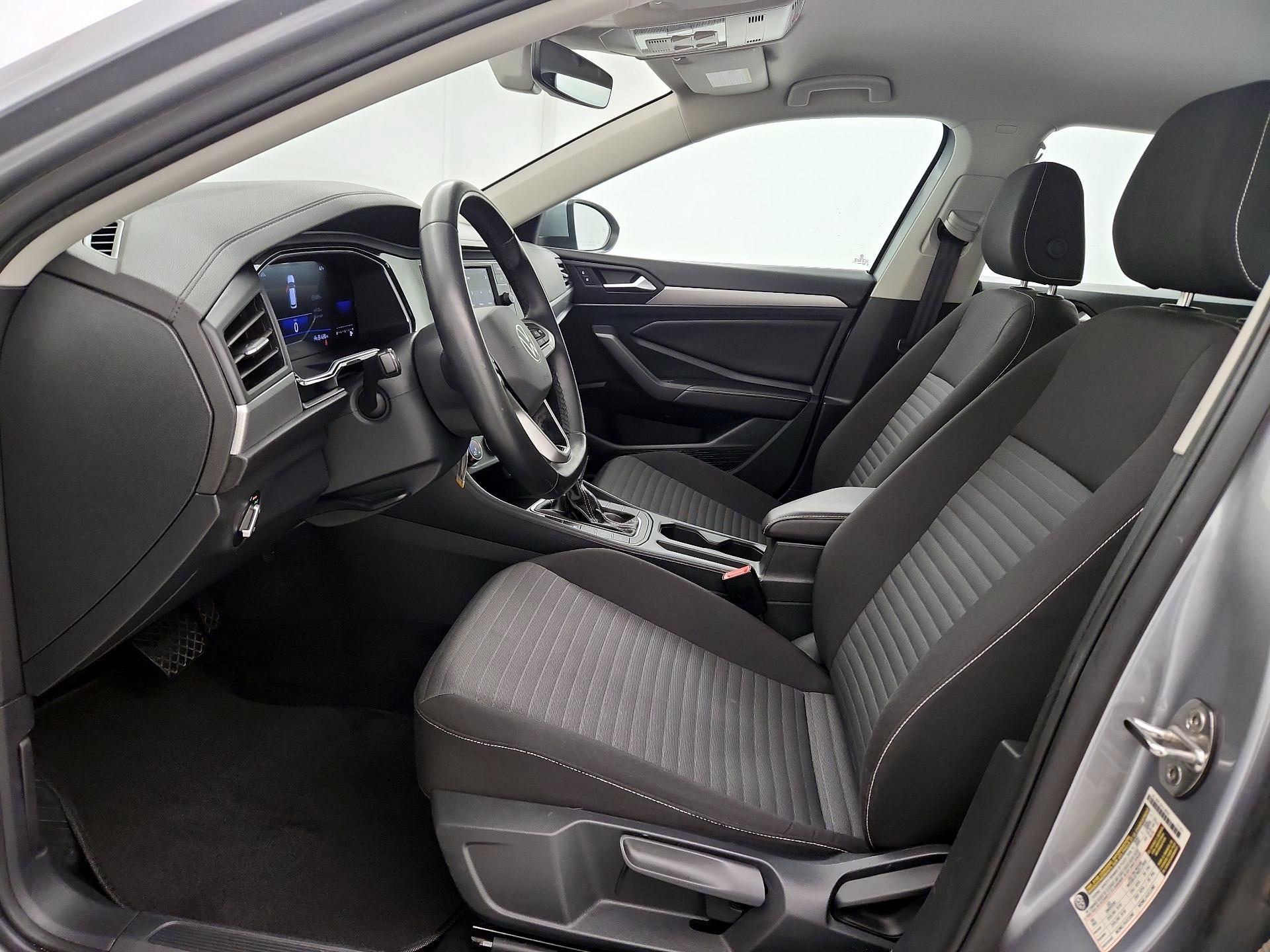 Thumbnail: 2024 Volkswagen Jetta - 11