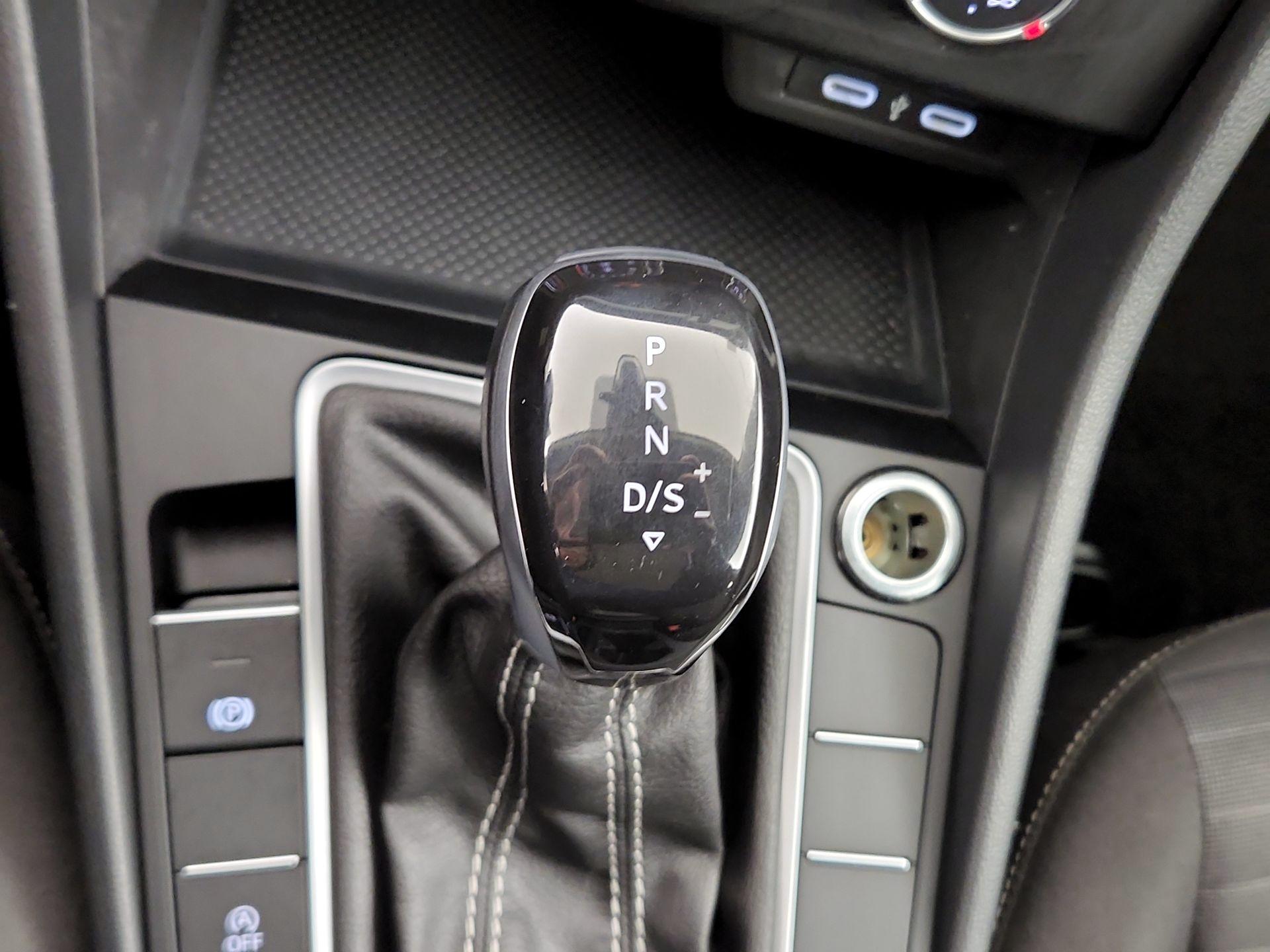 Thumbnail: 2024 Volkswagen Jetta - 17