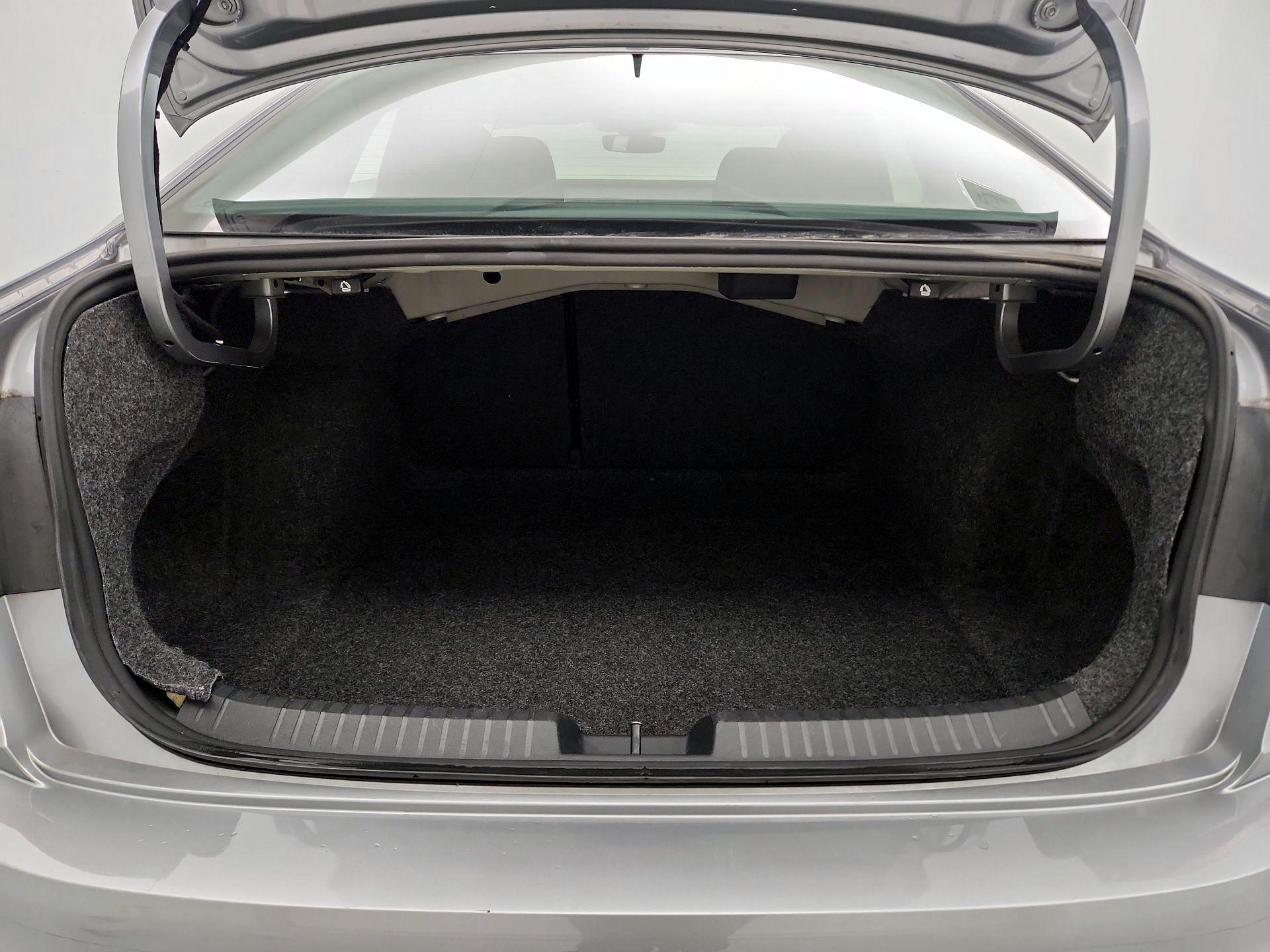 Thumbnail: 2024 Volkswagen Jetta - 19