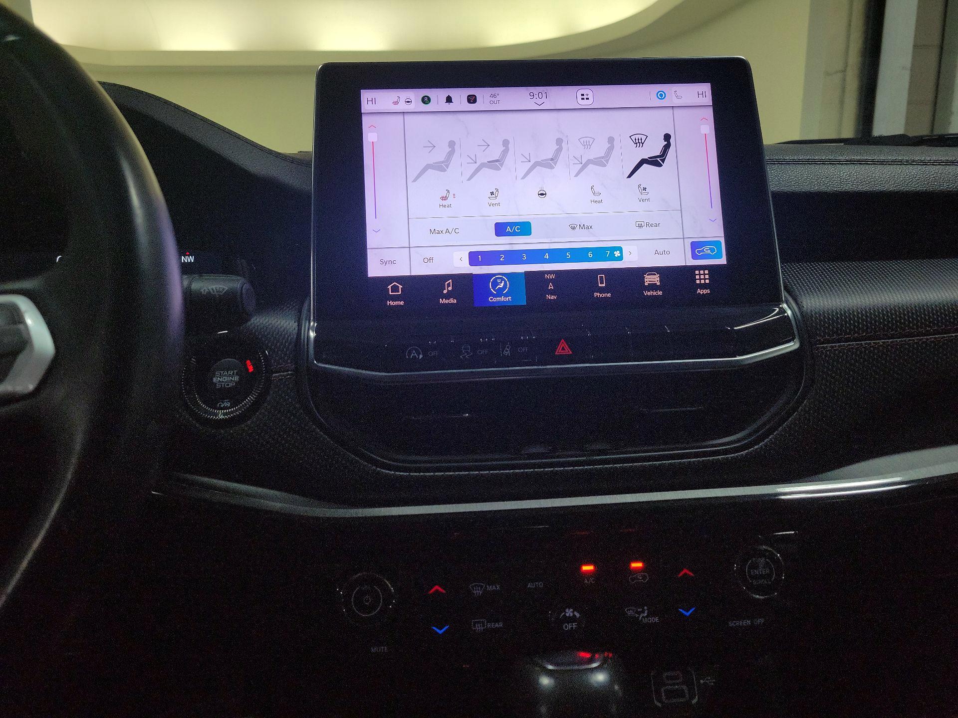 Thumbnail: 2022 Jeep Compass - 16