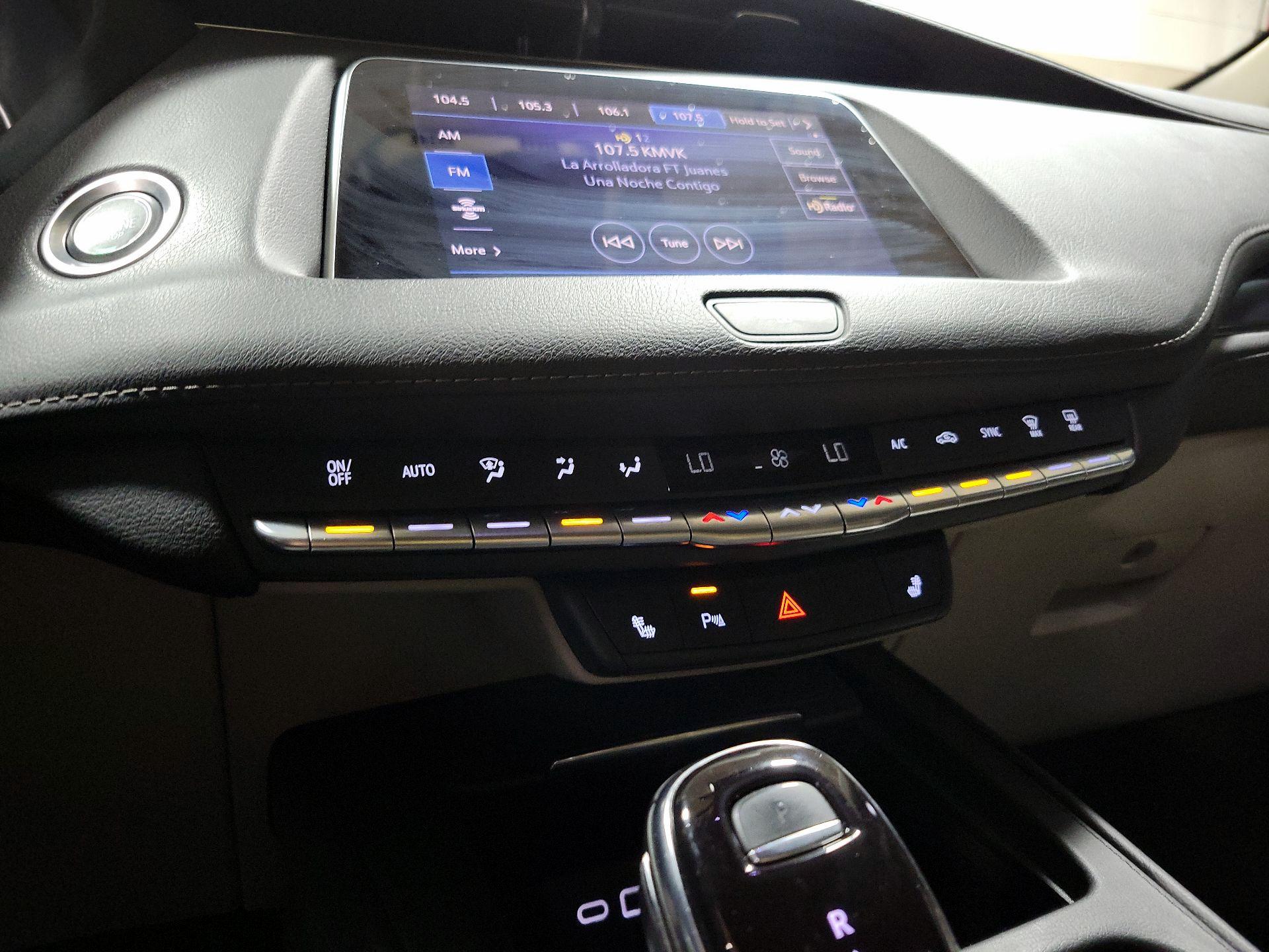 Thumbnail: 2023 Cadillac XT4 - 16