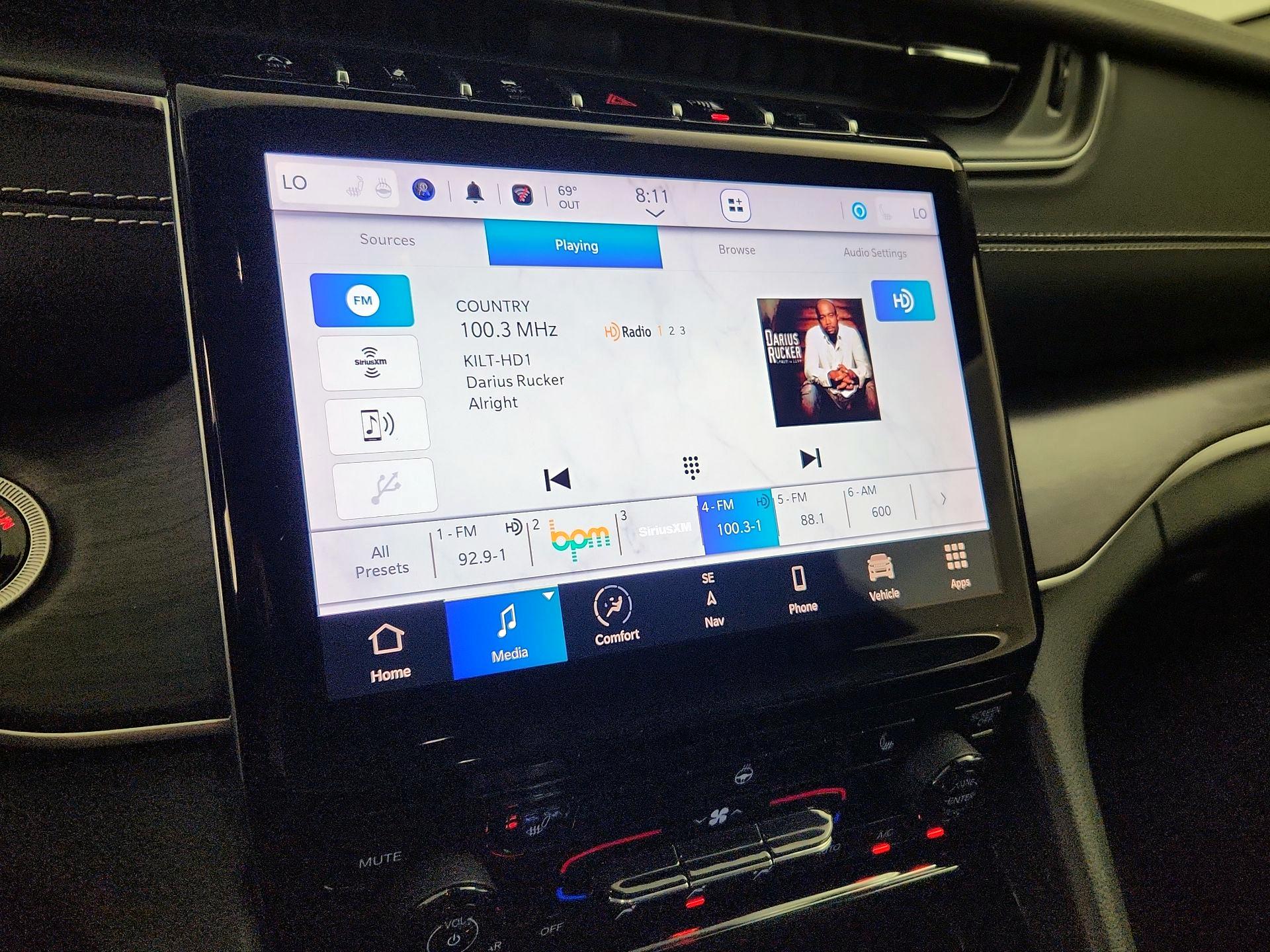 Thumbnail: 2023 Jeep Grand Cherokee - 16