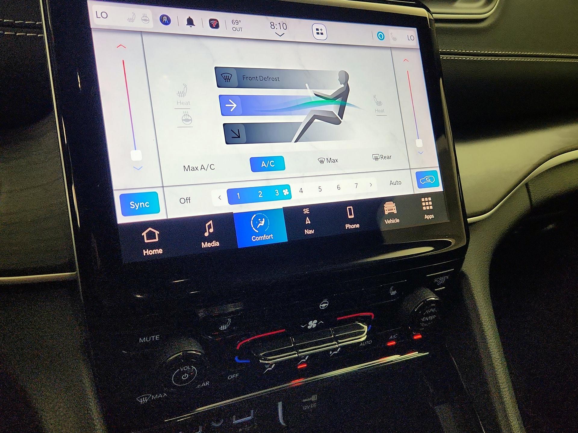 Thumbnail: 2023 Jeep Grand Cherokee - 17