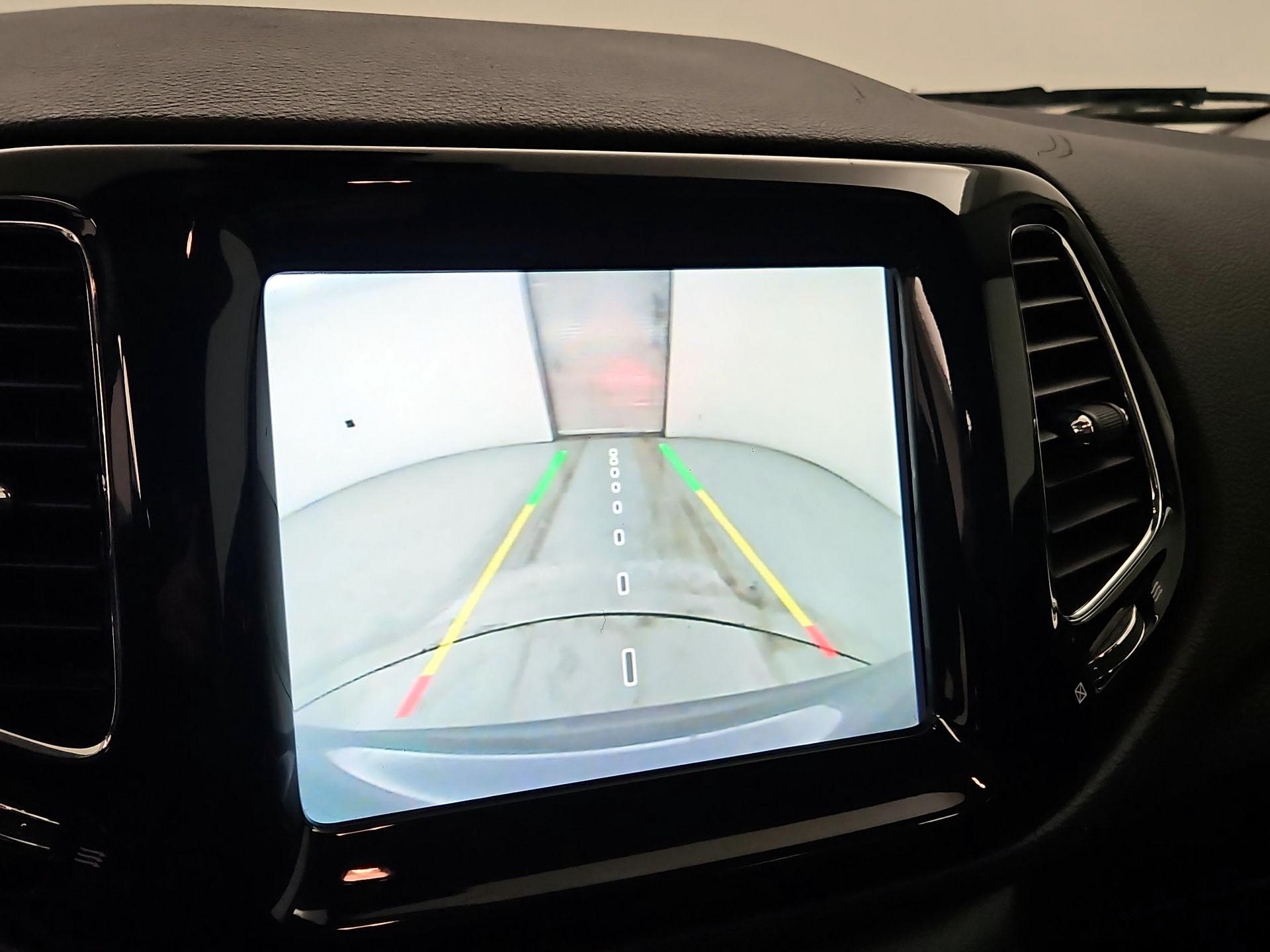 Thumbnail: 2021 Jeep Compass - 14