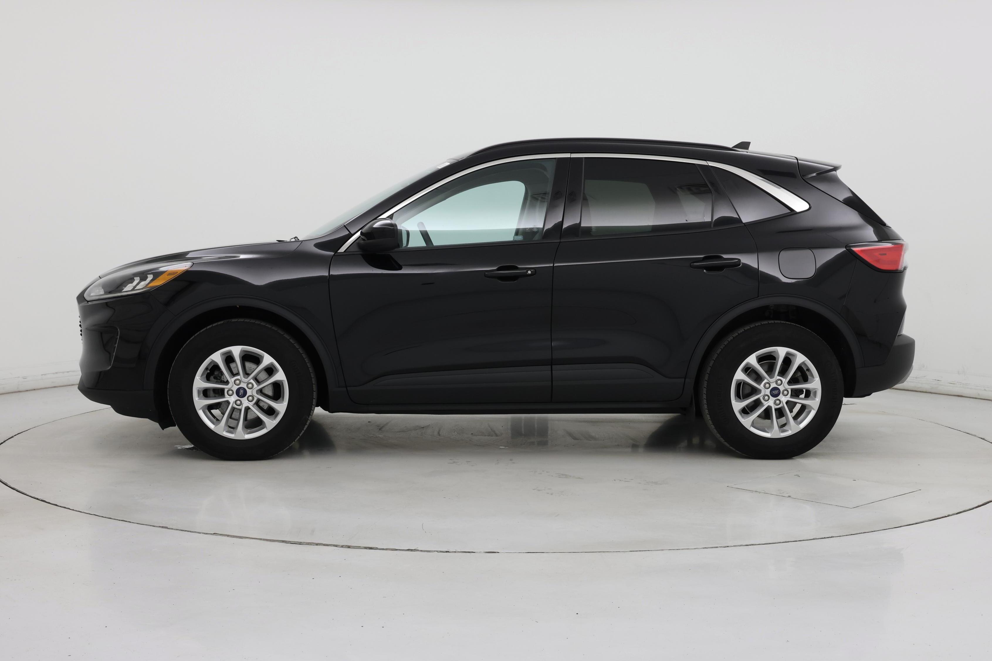 Thumbnail: 2020 Ford Escape - 3